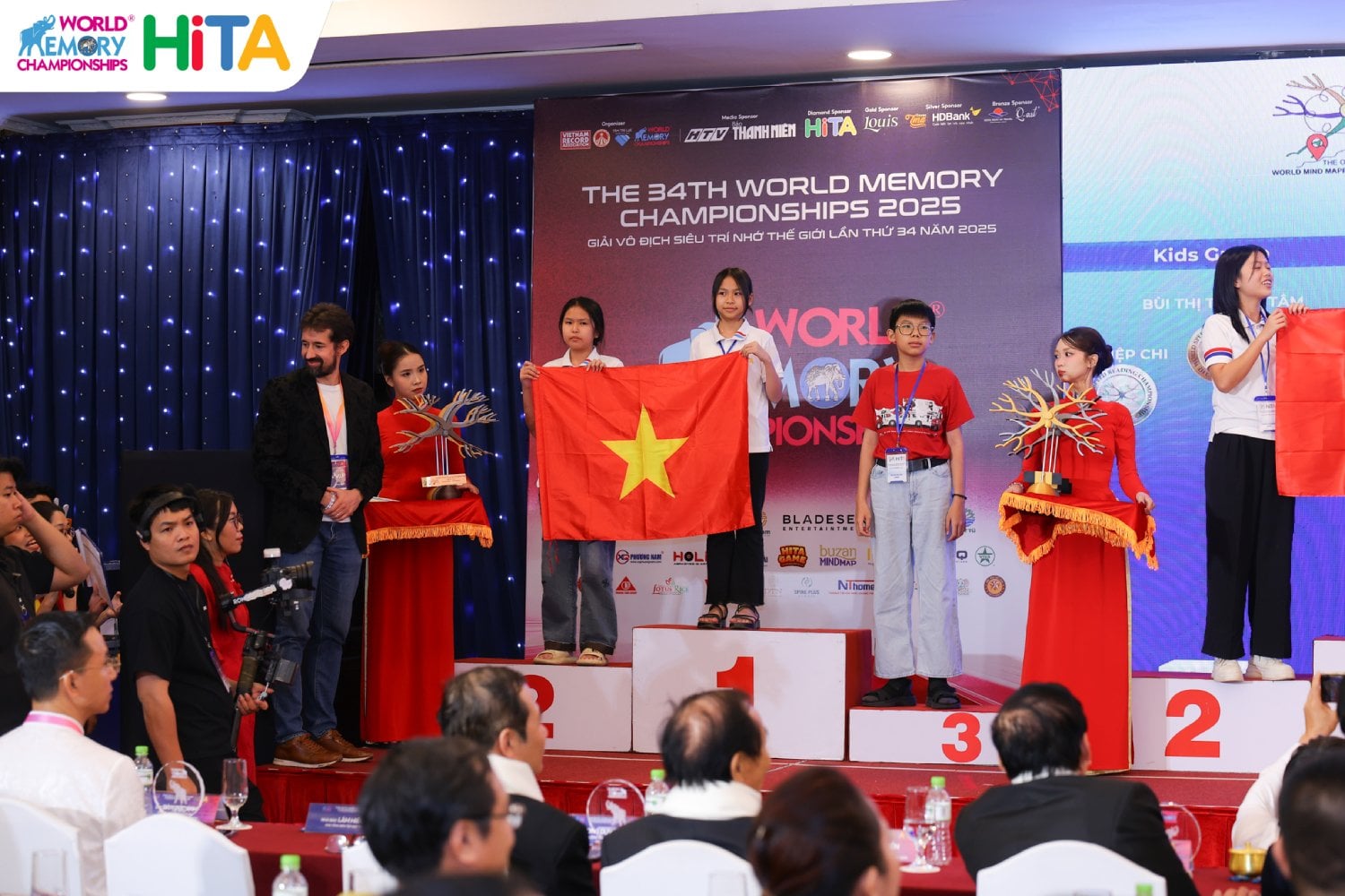 Việt Nam giàng 1 HCV, 11 HCB, 11 HCĐ ở Siêu trí nhớ thế giới 2025  - Ảnh 3.