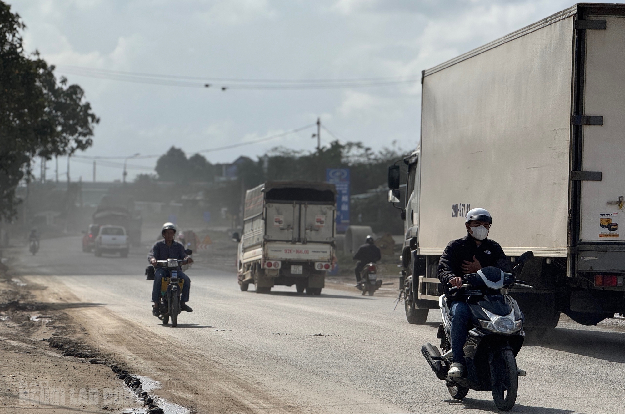 Cận cảnh tiến độ dự án hàng nghìn tỉ trên Quốc lộ 14B Đà Nẵng thi công chậm chạp - Ảnh 3. Cận cảnh tiến độ dự án hàng nghìn tỉ trên Quốc lộ 14B Đà Nẵng thi công chậm chạp - Ảnh 3.