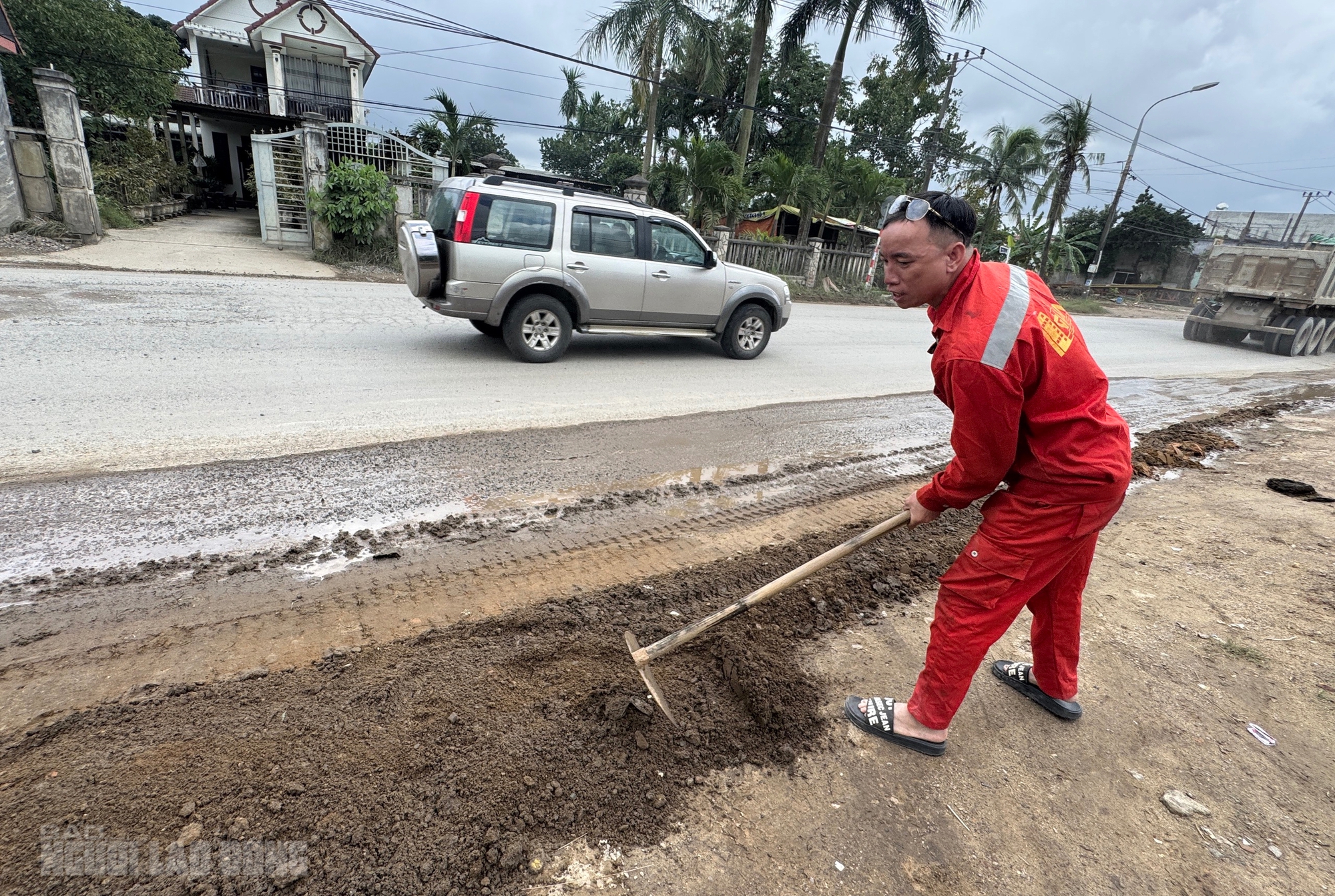 Cận cảnh tiến độ dự án hàng nghìn tỉ trên Quốc lộ 14B Đà Nẵng thi công chậm chạp - Ảnh 5. Cận cảnh tiến độ dự án hàng nghìn tỉ trên Quốc lộ 14B Đà Nẵng thi công chậm chạp - Ảnh 5.