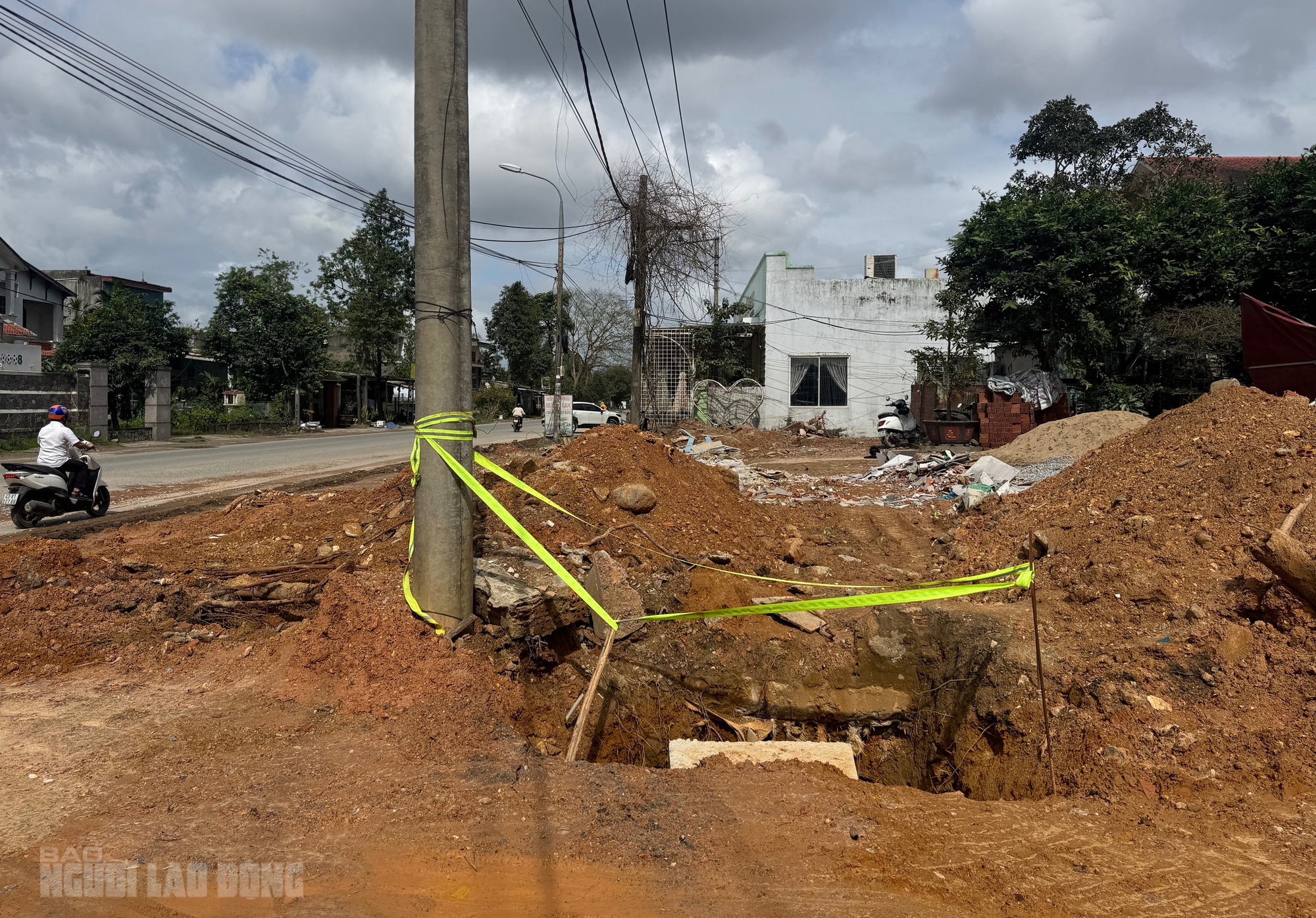Cận cảnh tiến độ dự án hàng nghìn tỉ trên Quốc lộ 14B Đà Nẵng thi công chậm chạp - Ảnh 7. Cận cảnh tiến độ dự án hàng nghìn tỉ trên Quốc lộ 14B Đà Nẵng thi công chậm chạp - Ảnh 7.