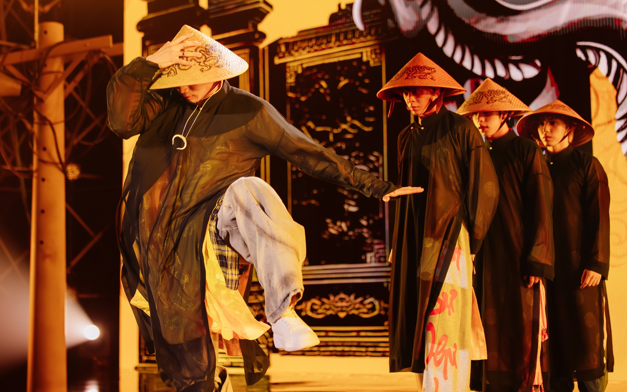 Visual cool, concept lạ: OGG – cái tên mới đang khiến V-biz chú ý - Ảnh 2.