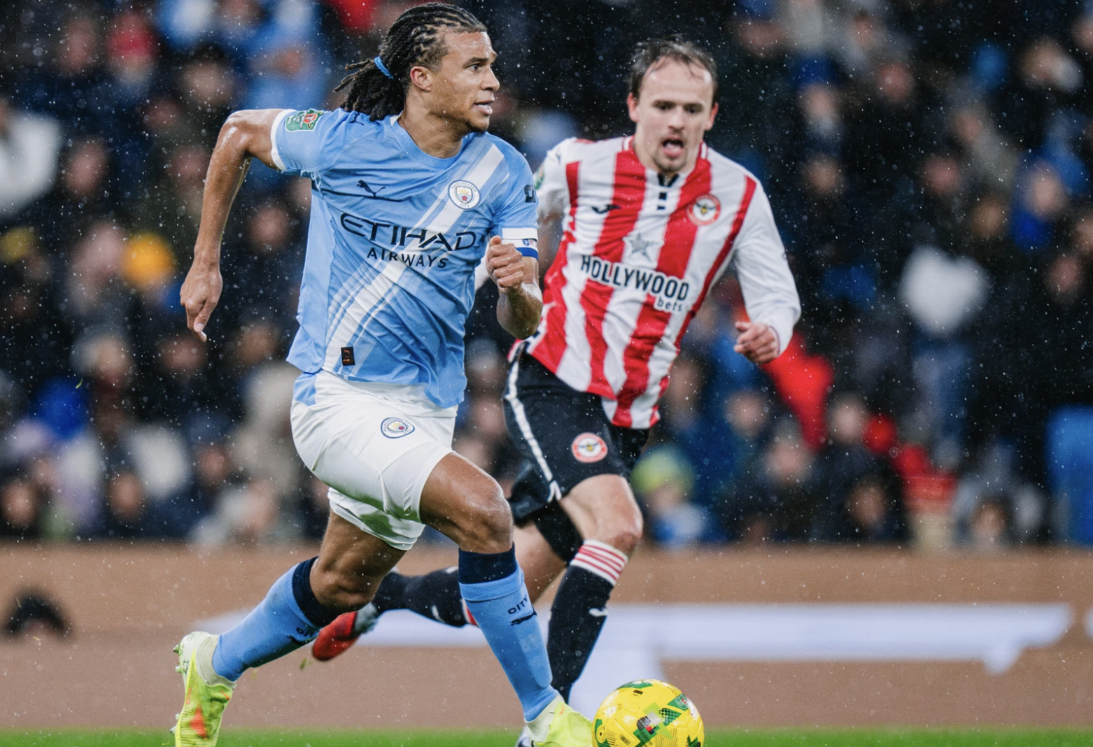 Nhẹ nhàng vượt ải Brentford, Man City thẳng tiến bán kết League Cup - Ảnh 1.