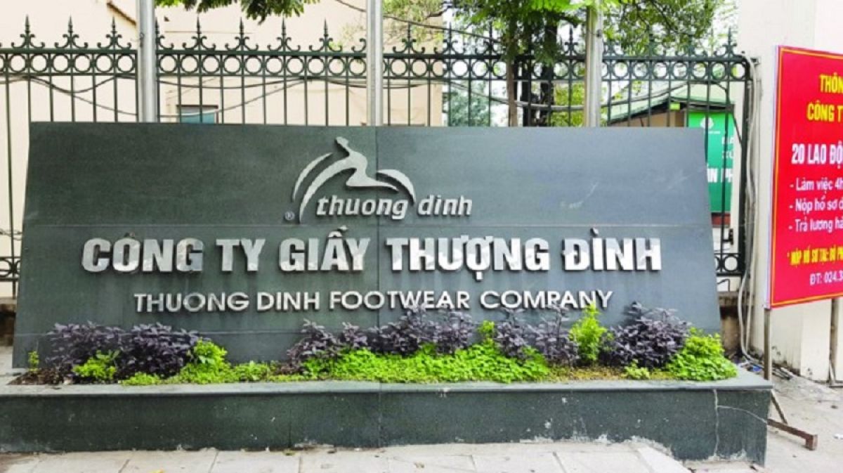 Hai cá nhân chi hơn 1 . 370 Tỉ đồng mua gần 69 % cổ phần Giầy Thượng Đình - Ảnh 1. Hai cá nhân chi hơn 1 . 370 Tỉ đồng mua gần 69 % cổ phần Giầy Thượng Đình - Ảnh 1.
