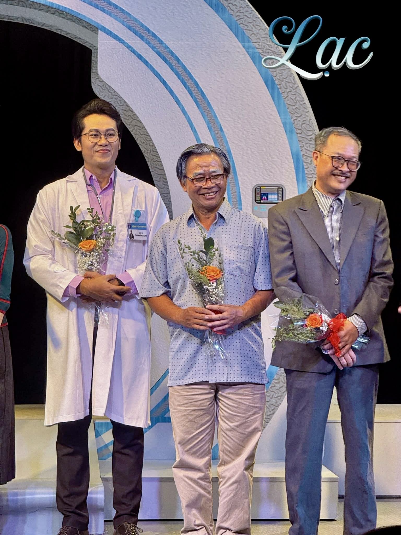 NSND Đàm Loan đến xem vở diễn đầu tay của con trai Trần Đàm Công Ninh - Ảnh 3.