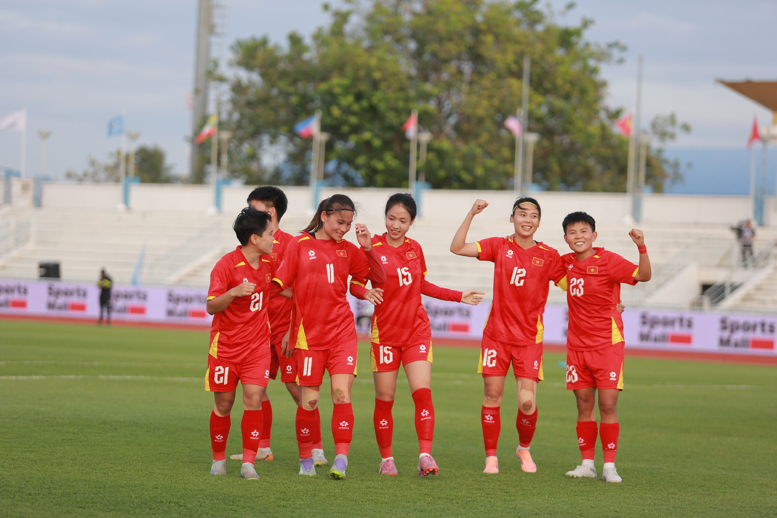 Bóng đá nữ Việt Nam cần vị thế mới - Ảnh 2.