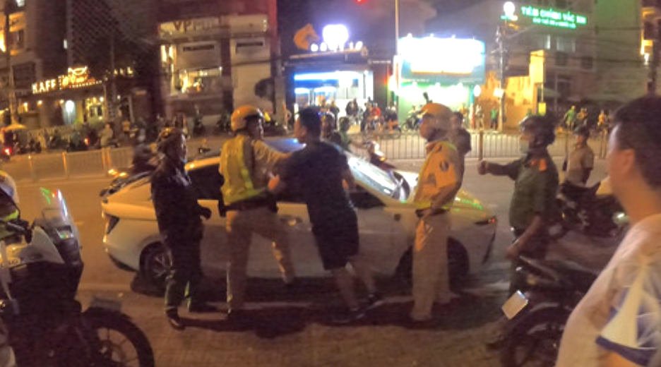 Công an TPHCM kết luận vụ tài xế ô tô cố tình "trộm long tráo phụng" - Ảnh 1.