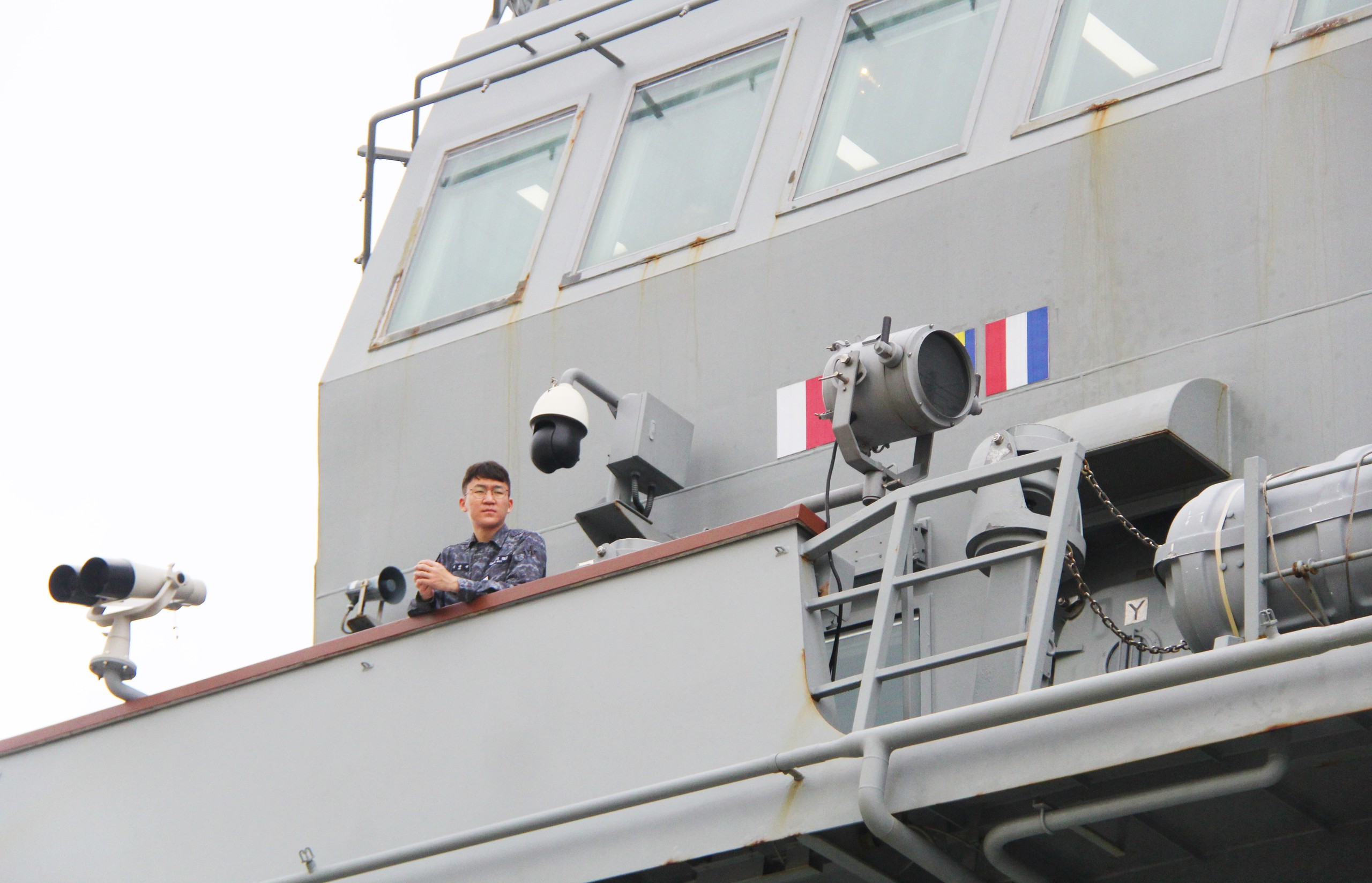 Thủy thủ đoàn tàu Hải quân Hàn Quốc rạng rỡ trong ngày đầu cập cảng Tiên Sa, TP Đà Nẵng - Ảnh 6.