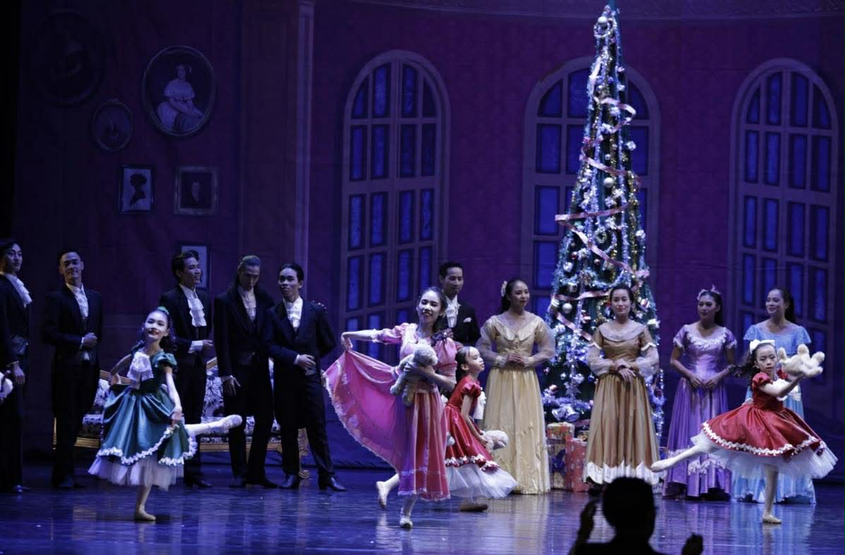 Vở Ballet "Kẹp hạt dẻ" tái ngộ đầy hứng khởi mùa giáng sinh tại TP HCM - Ảnh 2.