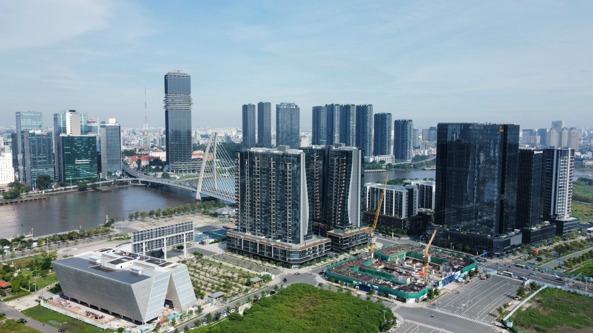 Căn hộ TP HCM vẫn tăng giá chóng mặt - Ảnh 1.