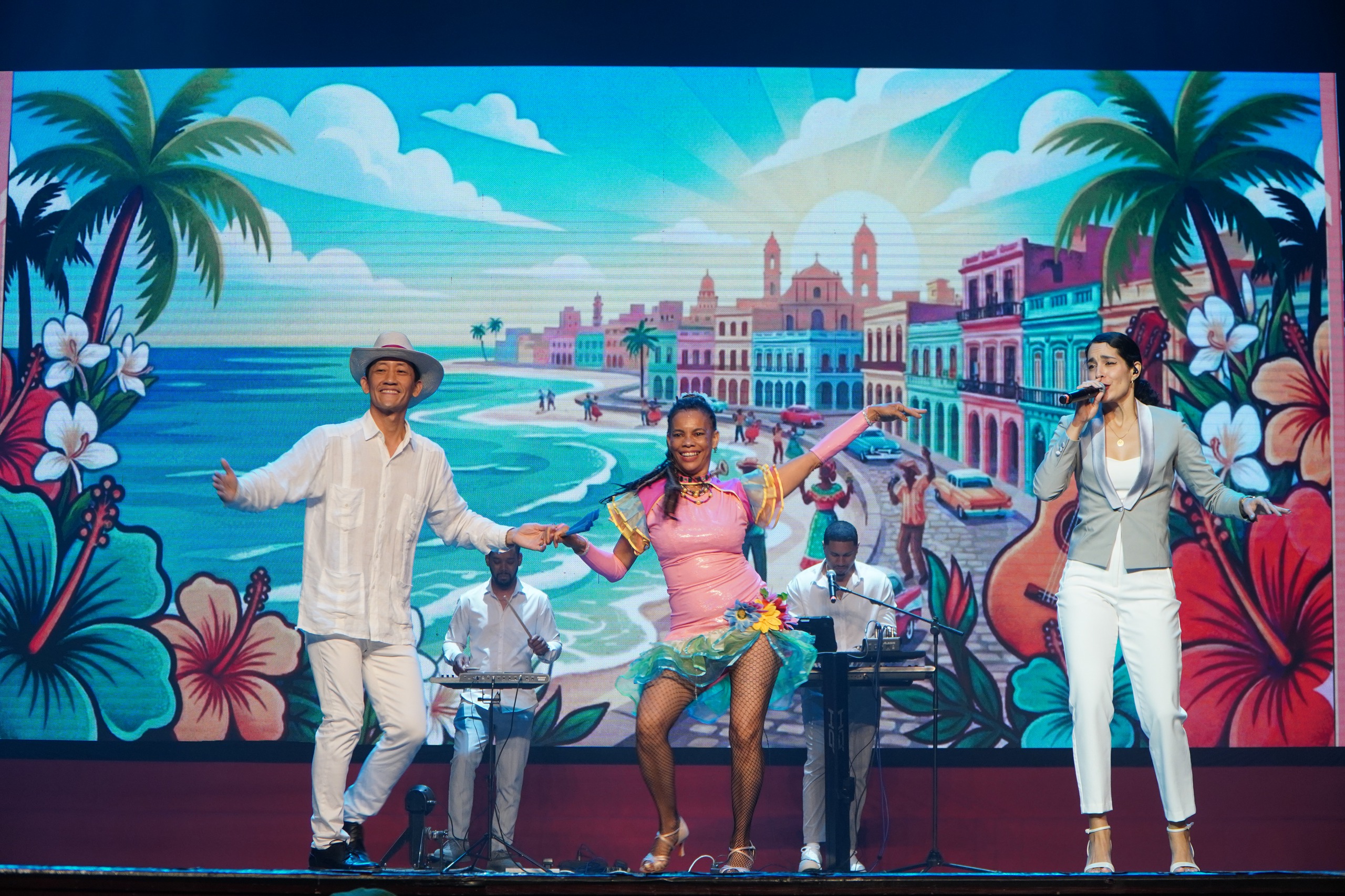 Kỷ niệm 65 năm ngày thiết lập quan hệ ngoại giao giữa Việt Nam và Cuba  - Ảnh 7.