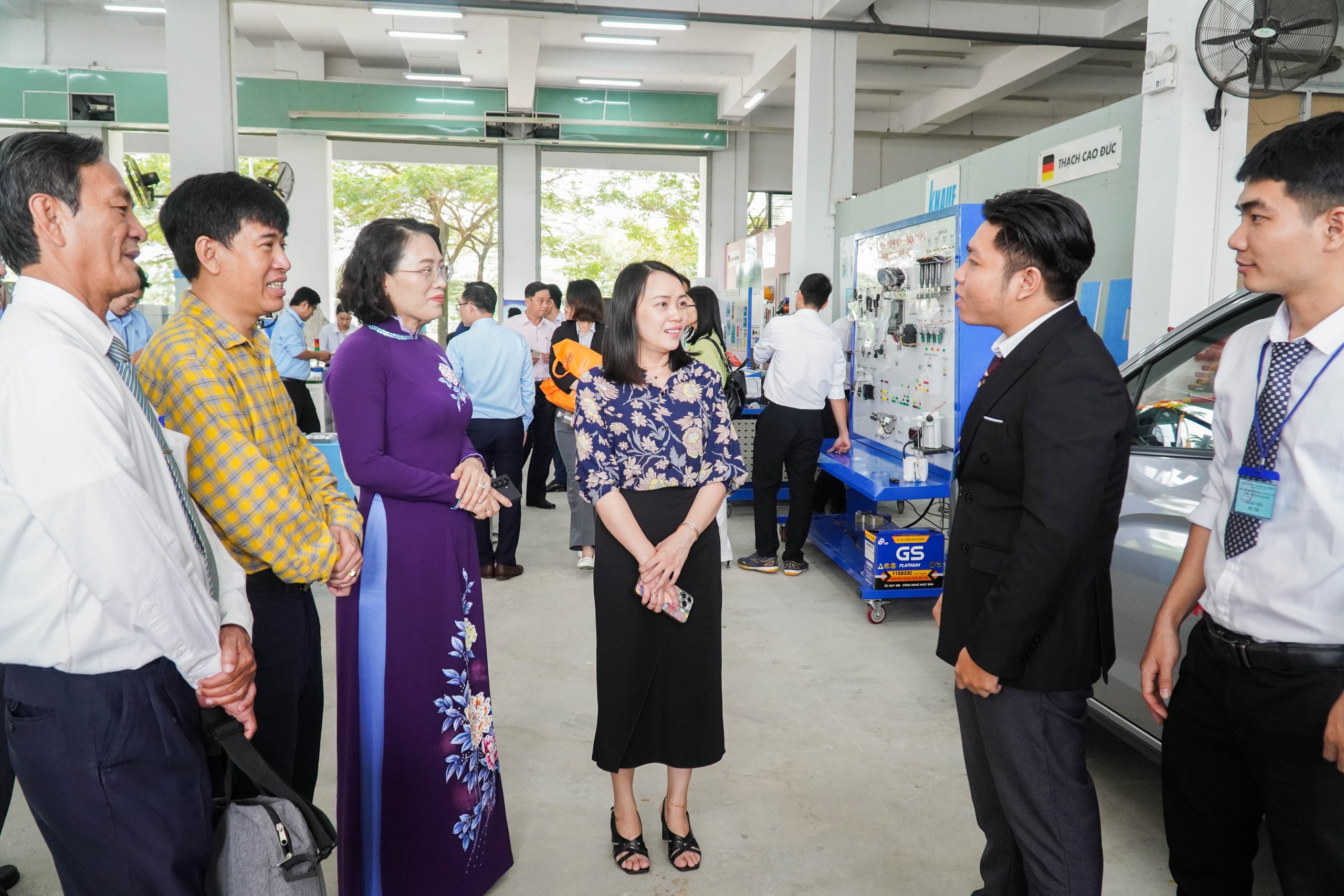 Đã mắt với những mô hình tại Hội thi Thiết bị đào tạo tự làm TP HCM - Ảnh 1.