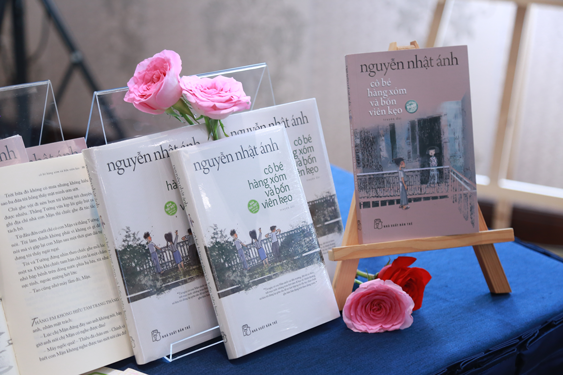 Nh&agrave; văn NGUYỄN NHẬT &Aacute;NH: C&aacute;c nh&acirc;n vật c&oacute; l&uacute;c chẳng buồn nghe t&ocirc;i - Ảnh 2.