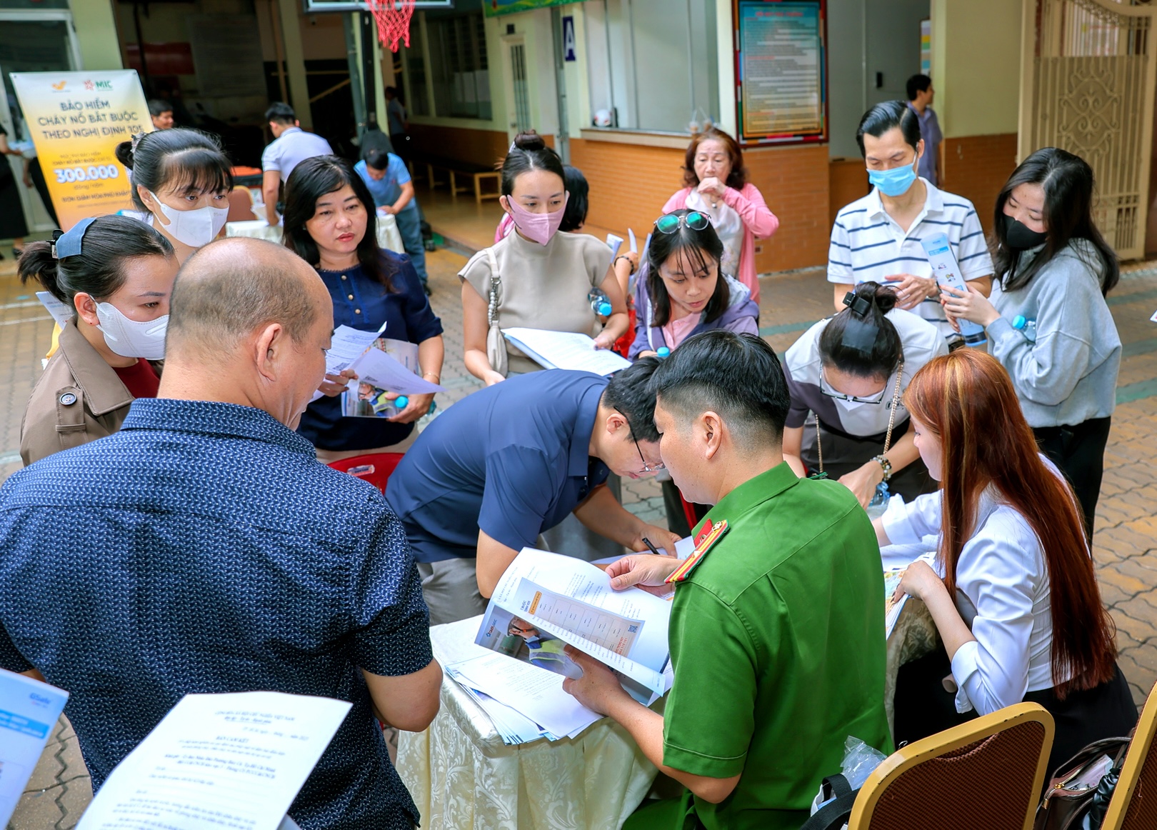 Kh&ocirc;ng để "b&agrave; hỏa" g&otilde; cửa: Phường B&agrave;n Cờ siết chặt ph&ograve;ng ch&aacute;y từ khu d&acirc;n cư - Ảnh 4.