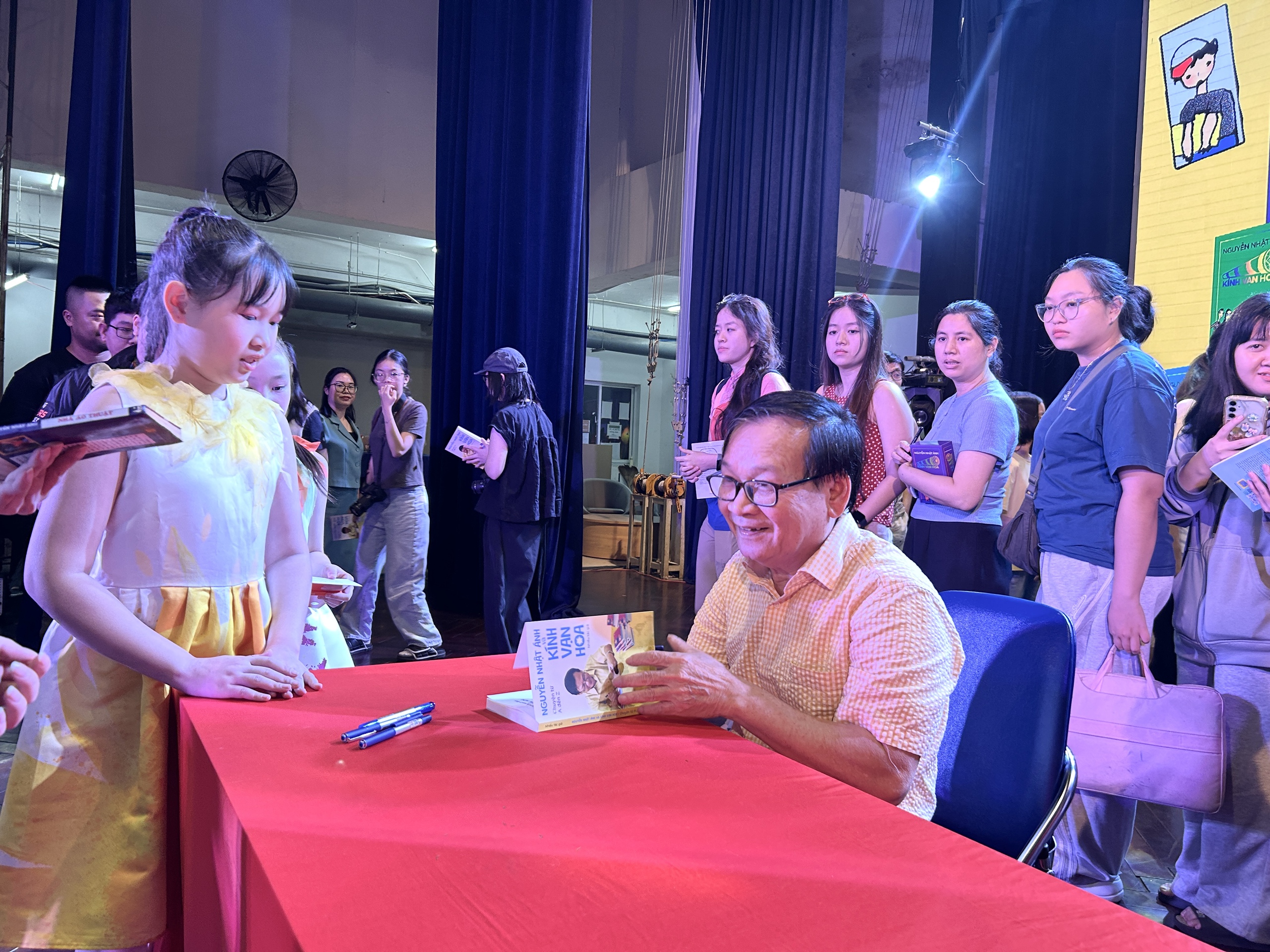 30 năm "Kính vạn hoa": 30 năm đồng hành cùng thiếu nhi - Ảnh 3.