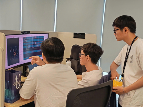 Rapidly training human resources for the semiconductor industry - Image 1. Cấp tốc đào tạo nhân lực cho ngành bán dẫn - Ảnh 1.