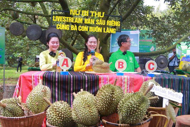 Livestream b&aacute;n sầu ri&ecirc;ng Đắk Lắk: Kết nối n&ocirc;ng d&acirc;n v&agrave; thị trường to&agrave;n cầu - Ảnh 1.