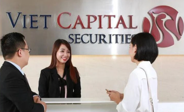 Nhóm qũy bà Nguyễn Thanh Phượng gom cổ phiếu VietCap và BVBank - Ảnh 1.