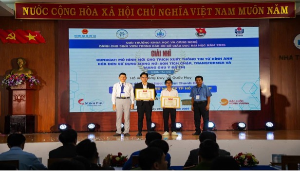 Nghi&ecirc;n cứu khoa học sinh vi&ecirc;n: Hiện thực h&oacute;a Nghị quyết 57-NQ/TW, từ giảng đường đến thực tiễn - Ảnh 3.