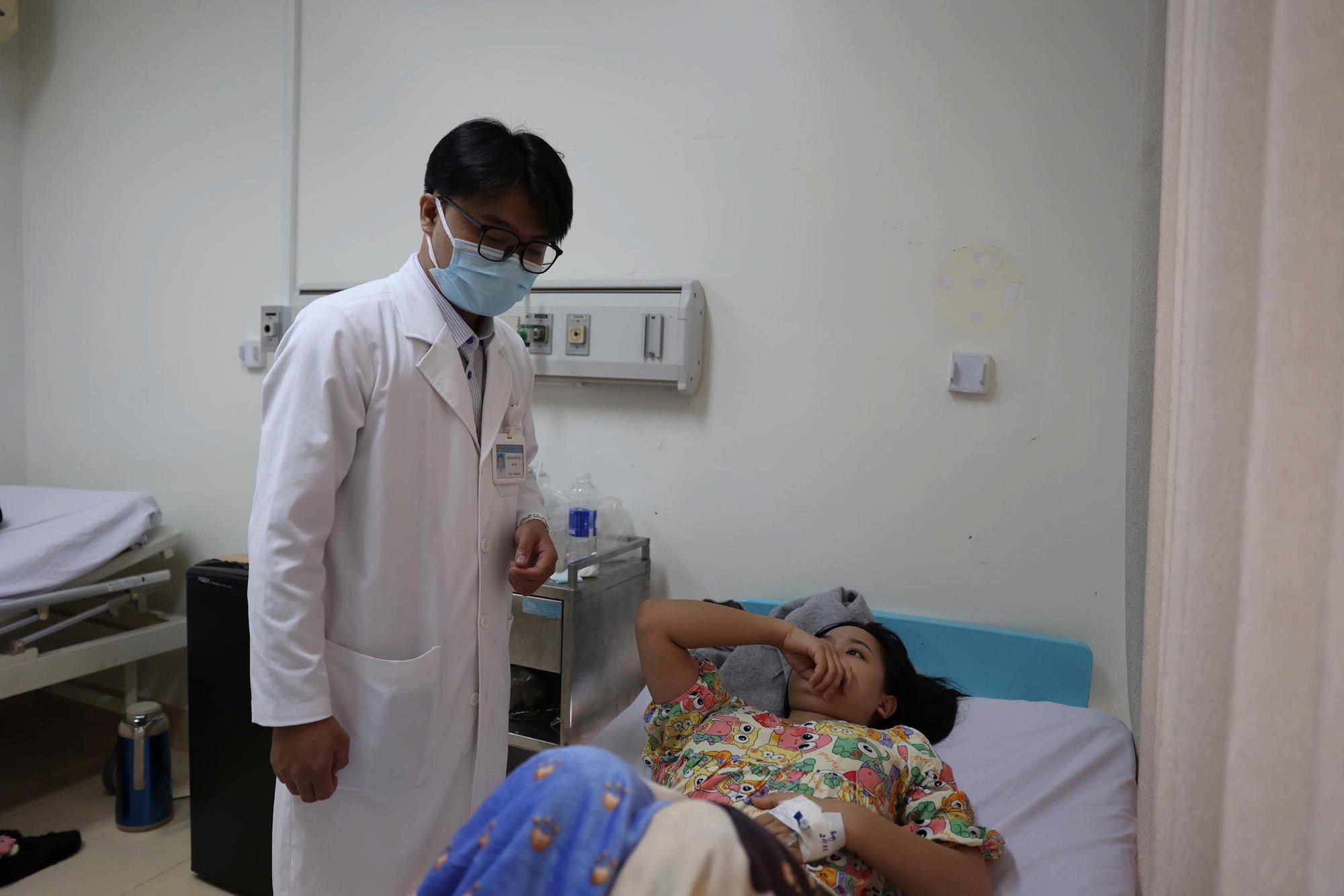 Vụ hàng chục ca ghi ngộ độc bánh mì: Mỗi ngày bán 600 ổ - Ảnh 2.