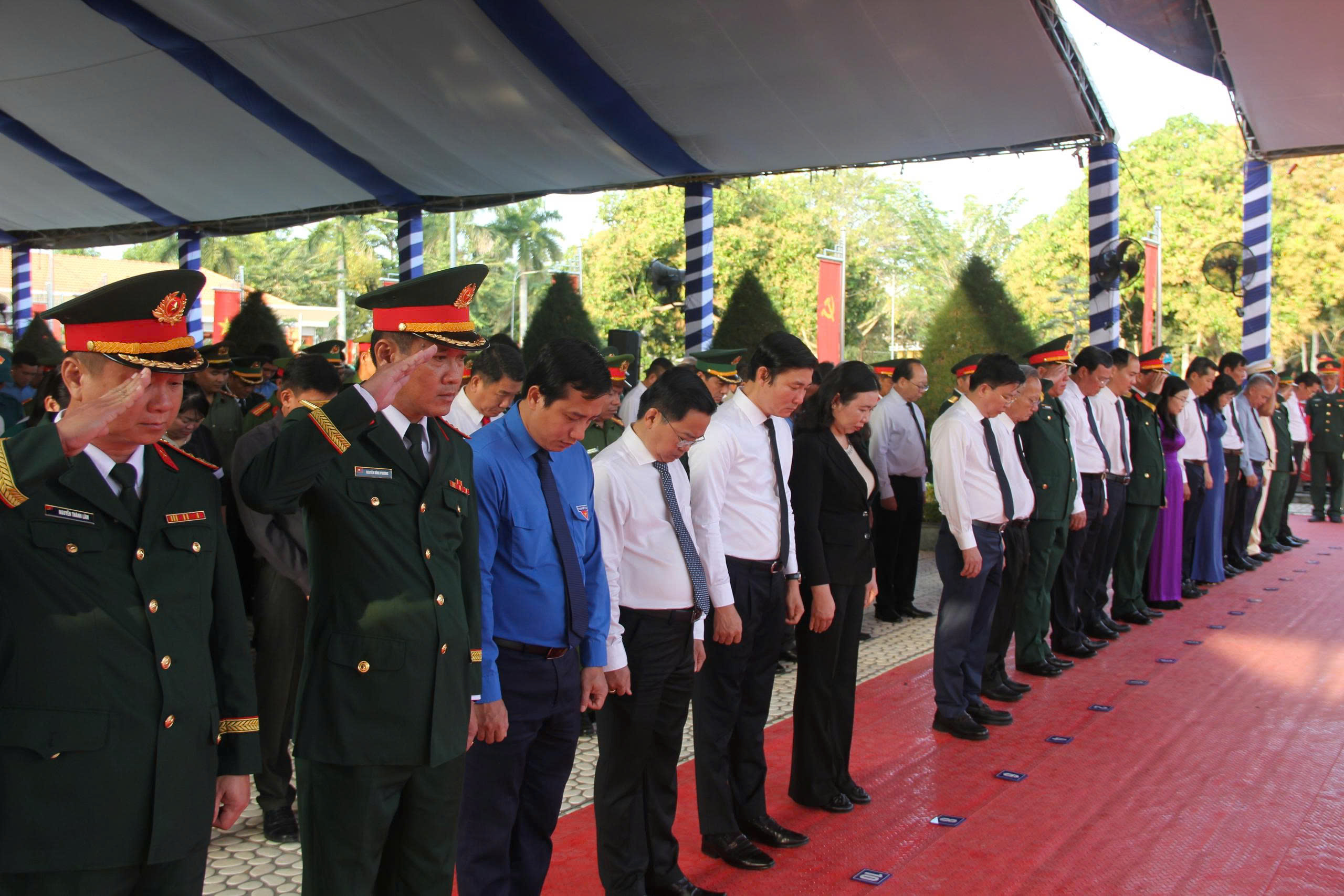 Tây Ninh tổ chức lễ truy điệu và an táng hài cốt liệt sĩ hy sinh tại Campuchia - Ảnh 1. Tây Ninh tổ chức lễ truy điệu và an táng hài cốt liệt sĩ hy sinh tại Campuchia - Ảnh 1.