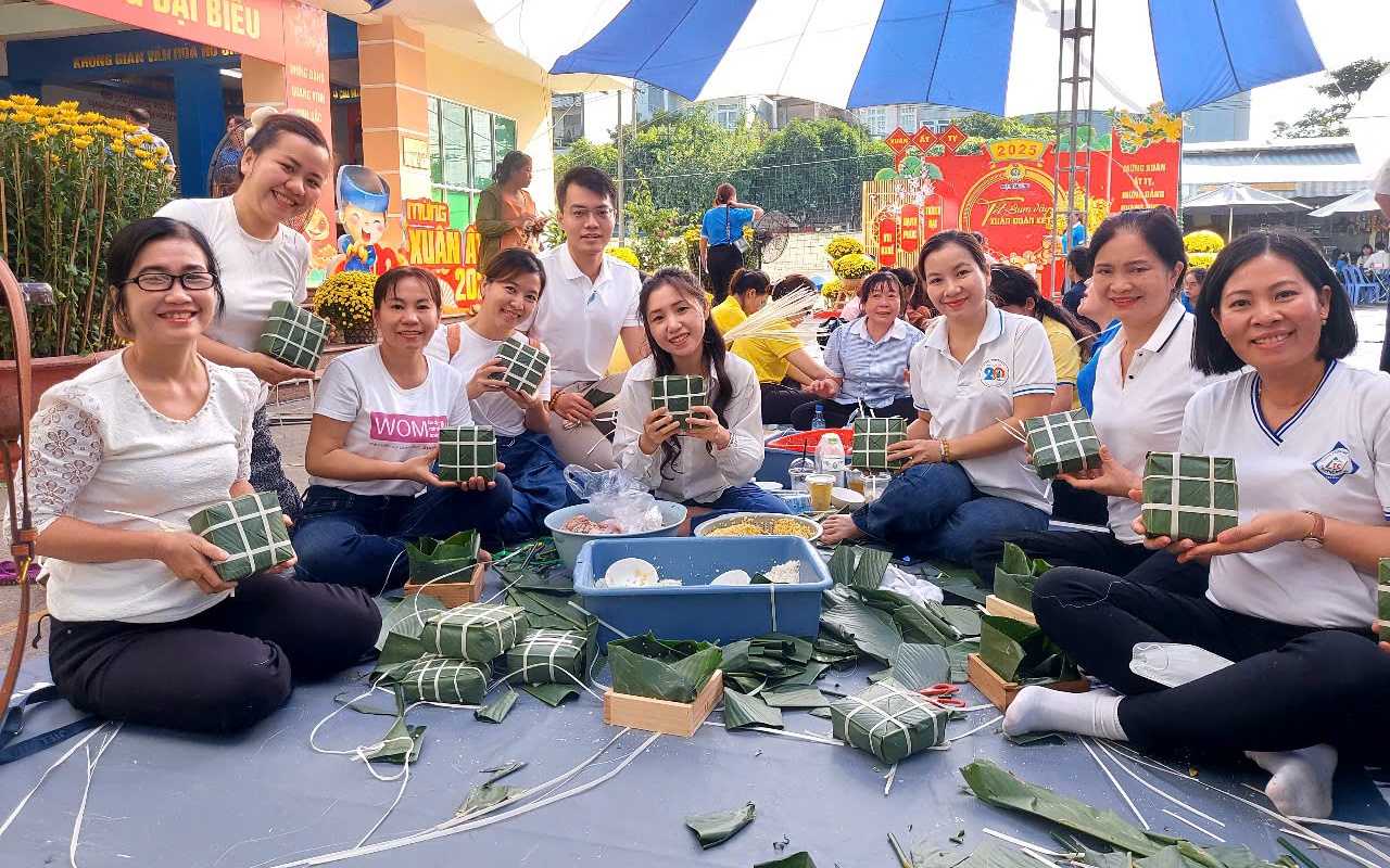 Doanh nghiệp c&oacute; phải thưởng Tết cho nh&acirc;n vi&ecirc;n? - Ảnh 2.