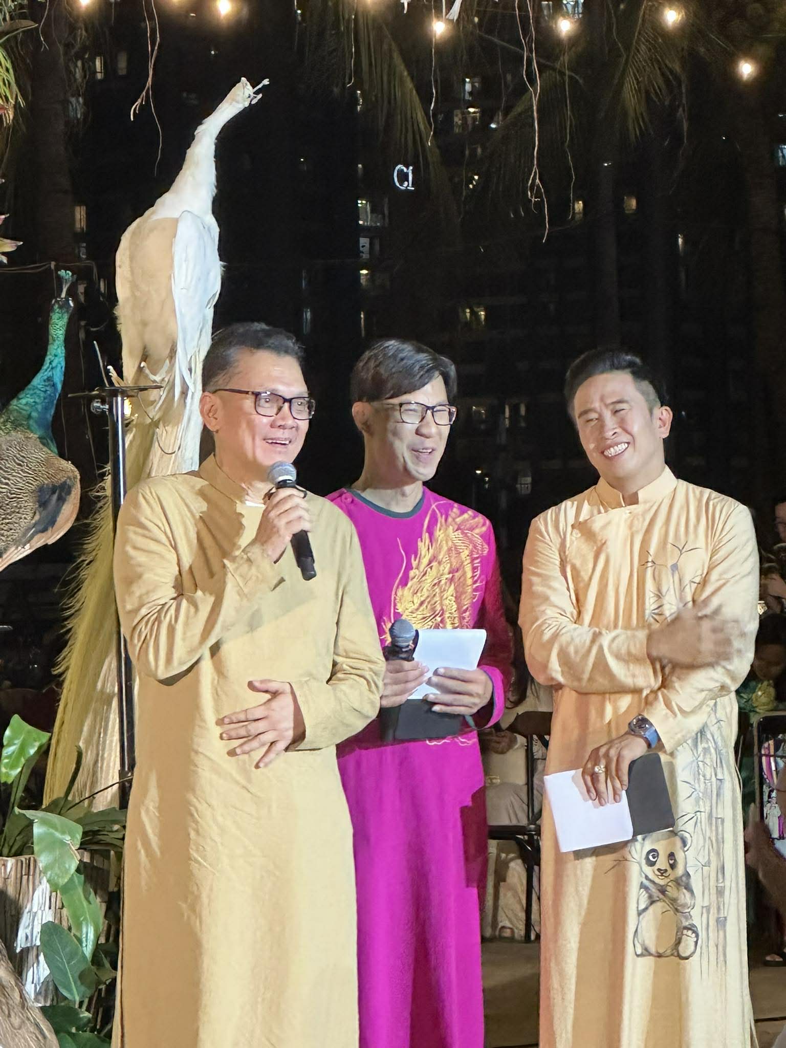 Võ Việt Chung – 30 năm đi con đường không dựa vào may mắn - Ảnh 2.