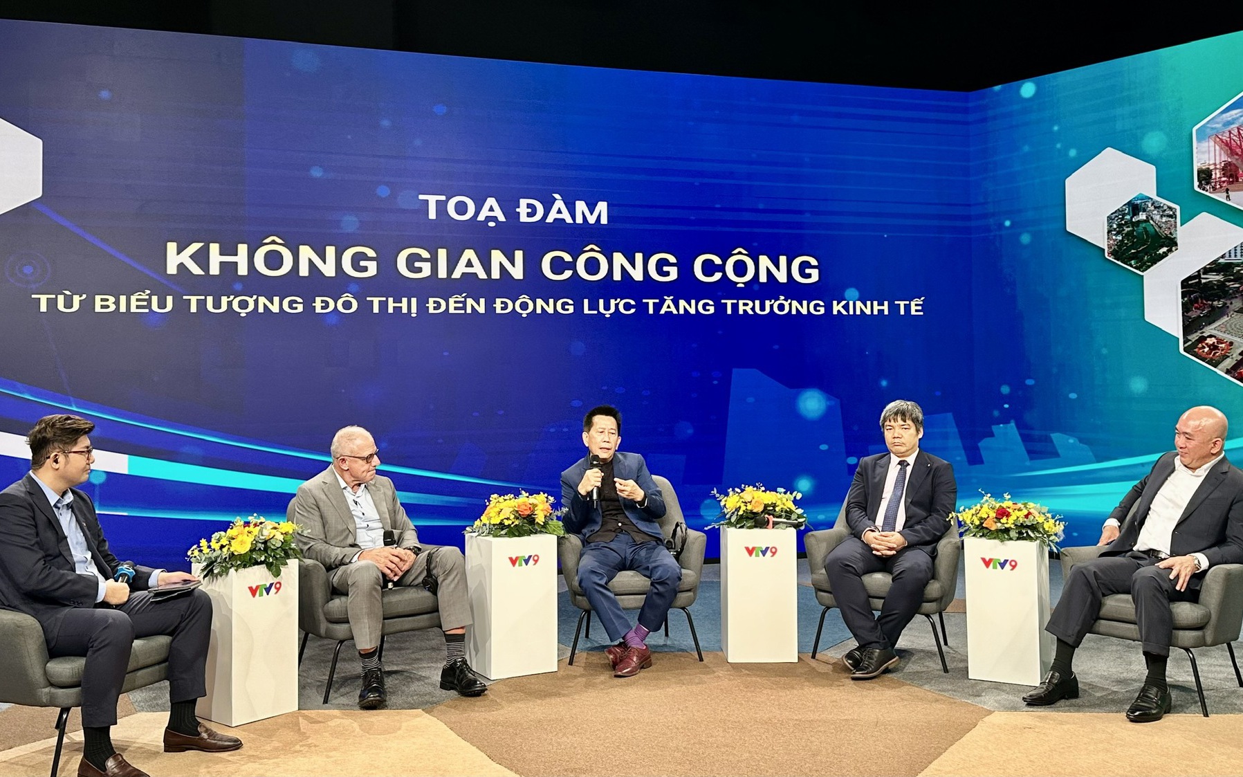 Dưới m&agrave;u xanh th&agrave;nh phố - Ảnh 1.