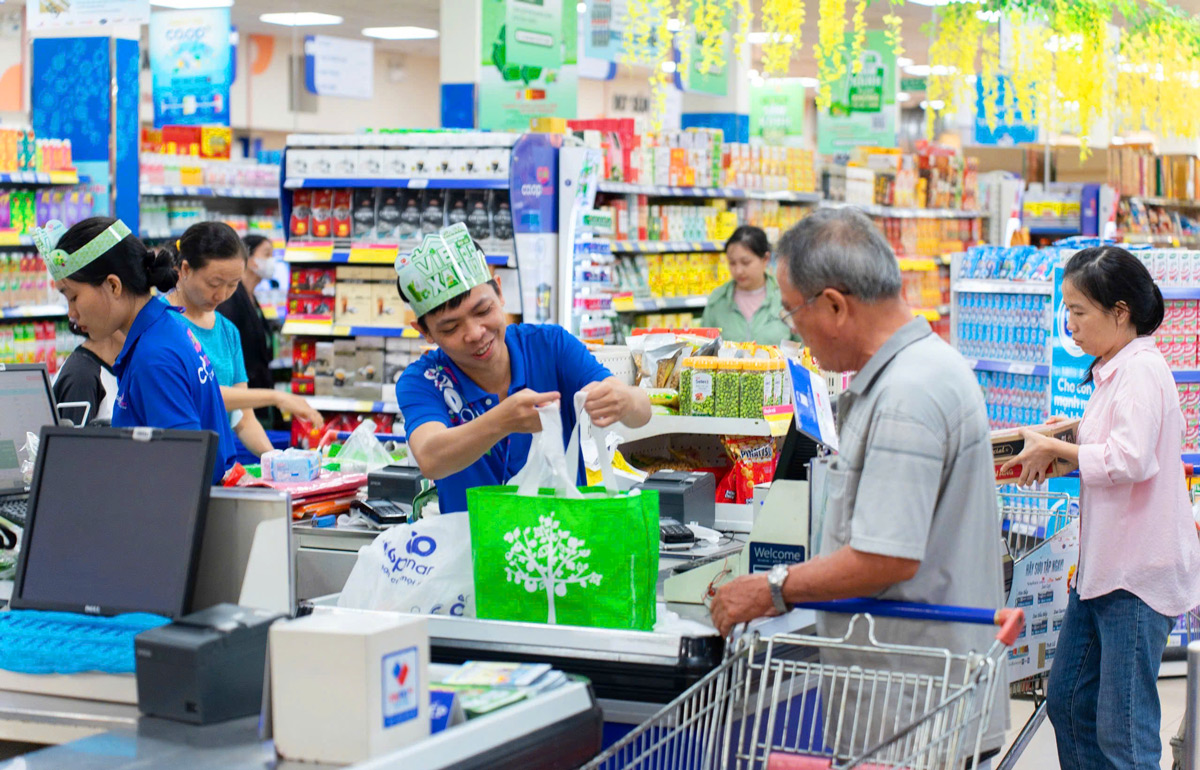 Chiến lược xanh hóa mang tính hệ thống của nhà bán lẻ thuần Việt - Ảnh 5.