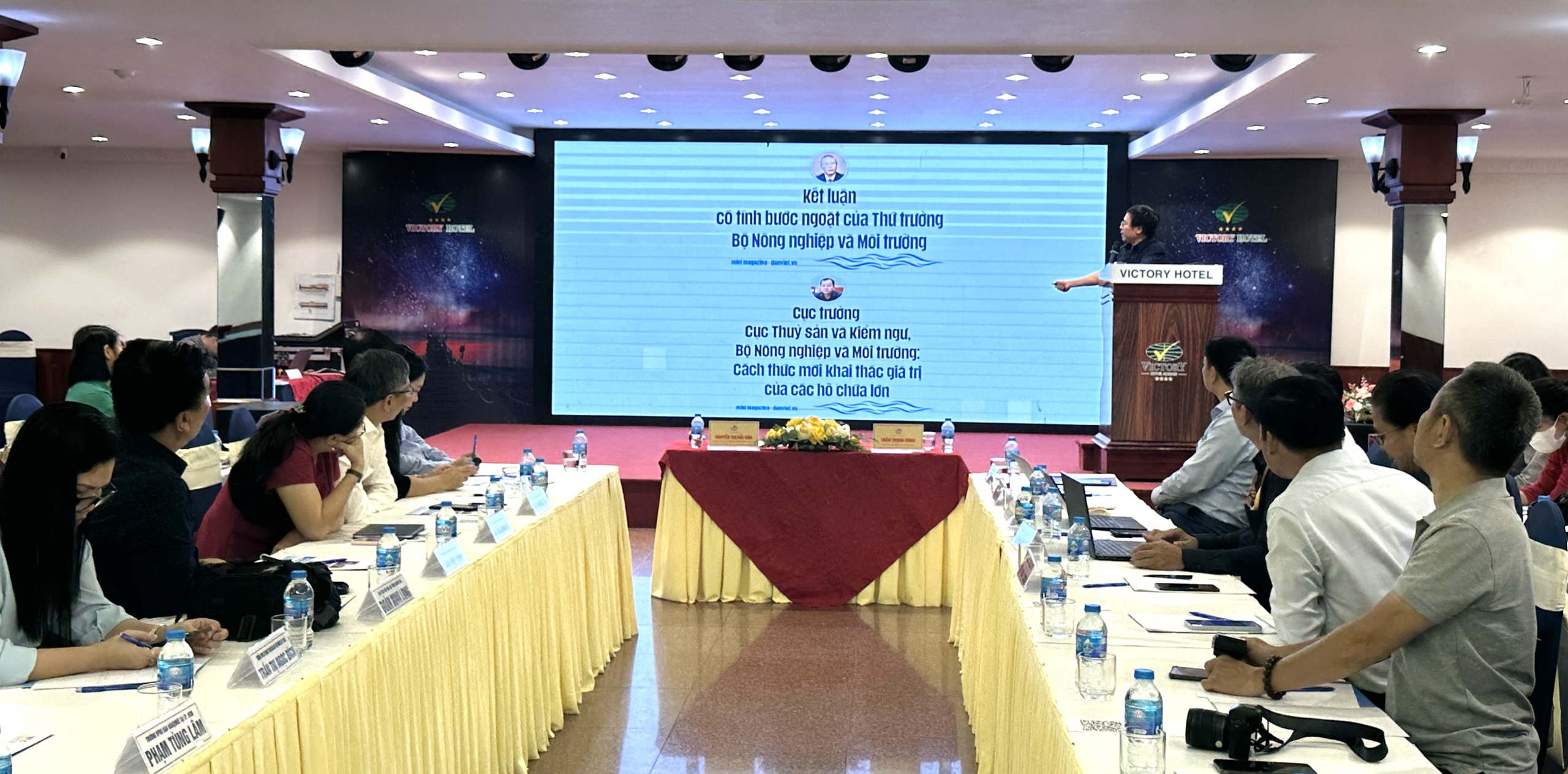 Tọa đàm "Tư duy hình ảnh cho báo chí đa phương tiện trong bối cảnh mới" có hơn 40 nhà báo dự - Ảnh 2.