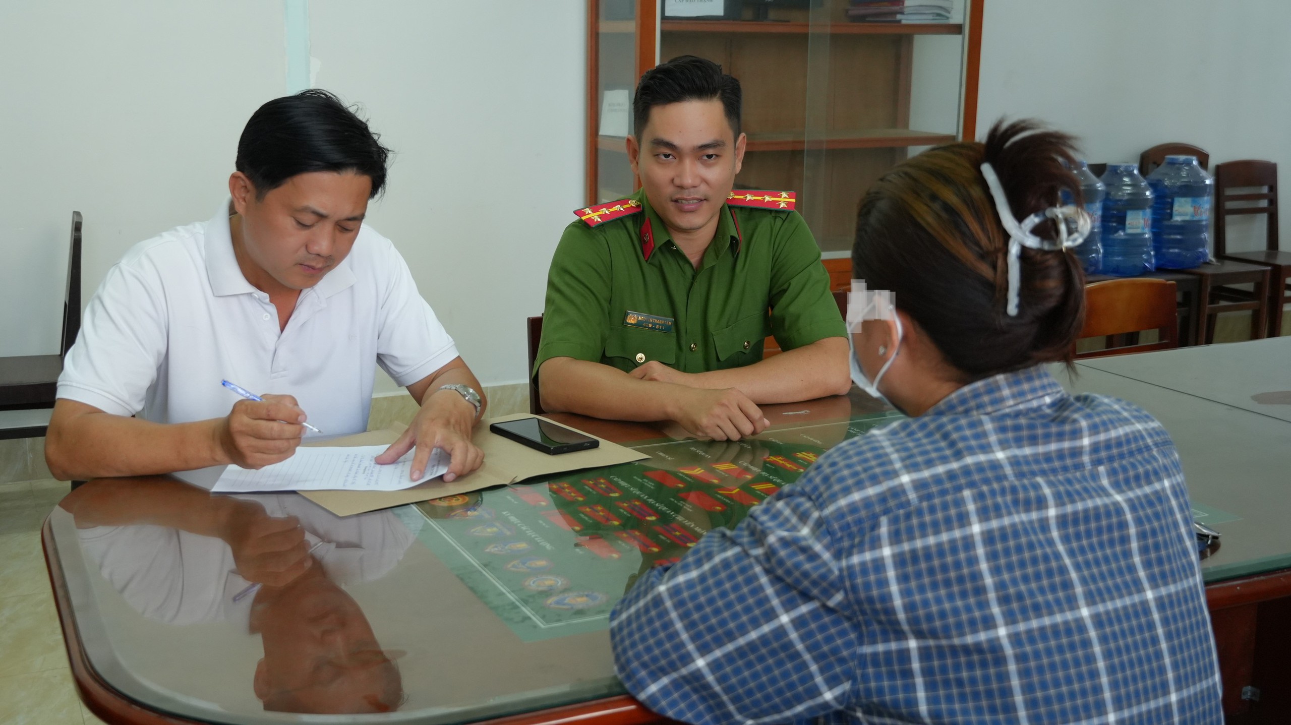 Triệu tập chủ tài khoản Facebook đăng thông tin gây hoang mang tại Đồng Tháp - Ảnh 1.