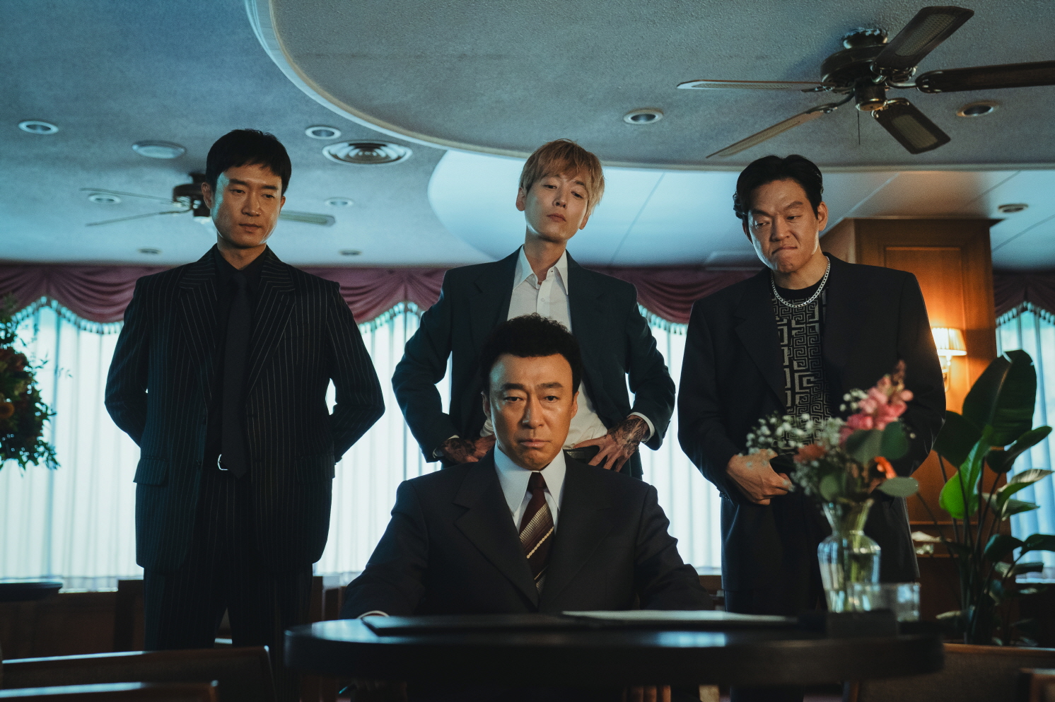 NSƯT Hoài Linh, Thái Hòa, Đàm Vĩnh Hưng… tụ hội lồng tiếng phim - Ảnh 7.