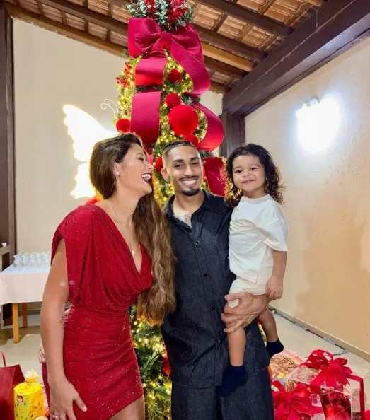 Chùm ảnh các ngôi sao bóng đá đón Giáng sinh 2025 - Ảnh 13.