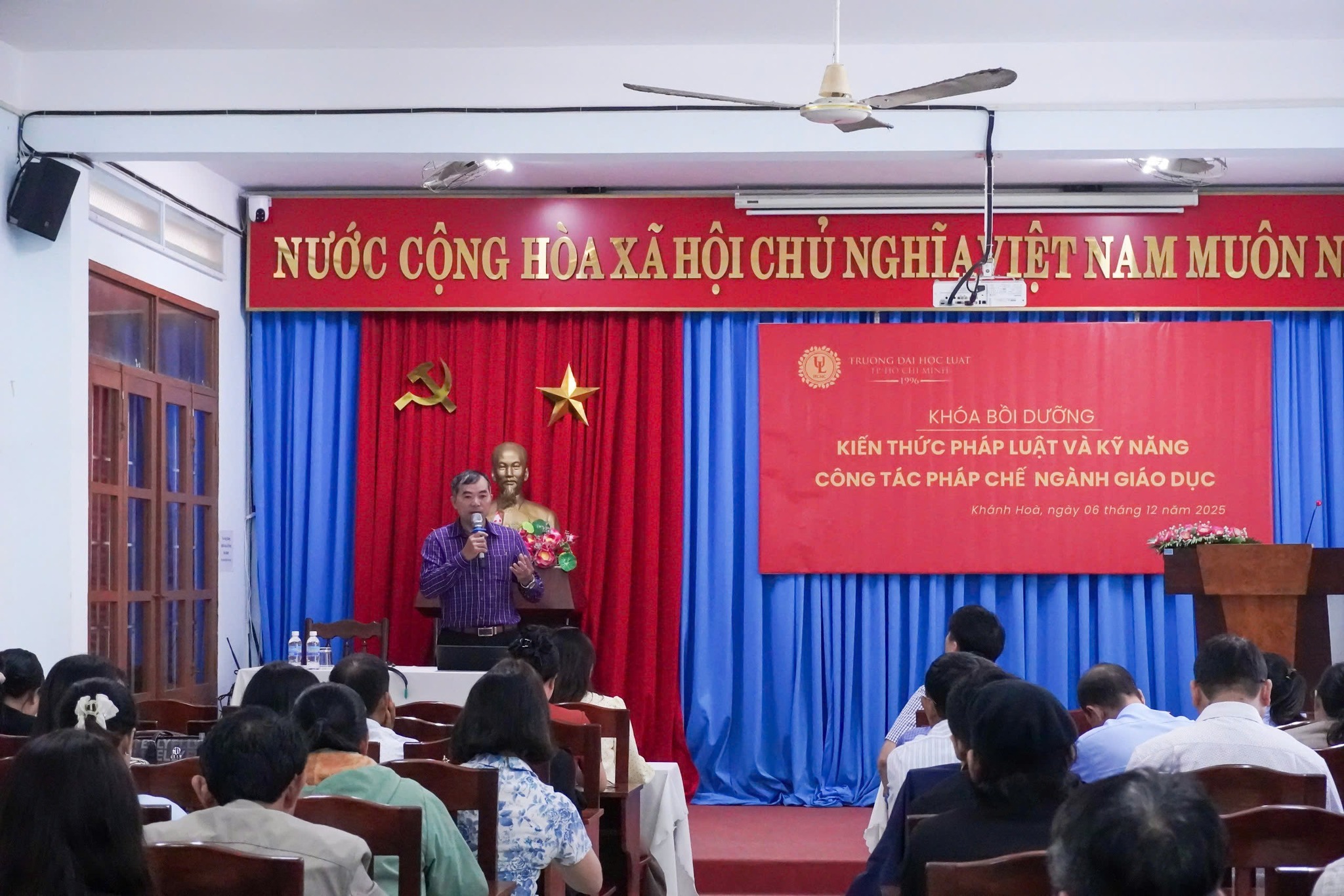 Trường ĐH Luật TPHCM nâng cao năng lực pháp lý ngành giáo dục - Ảnh 4.