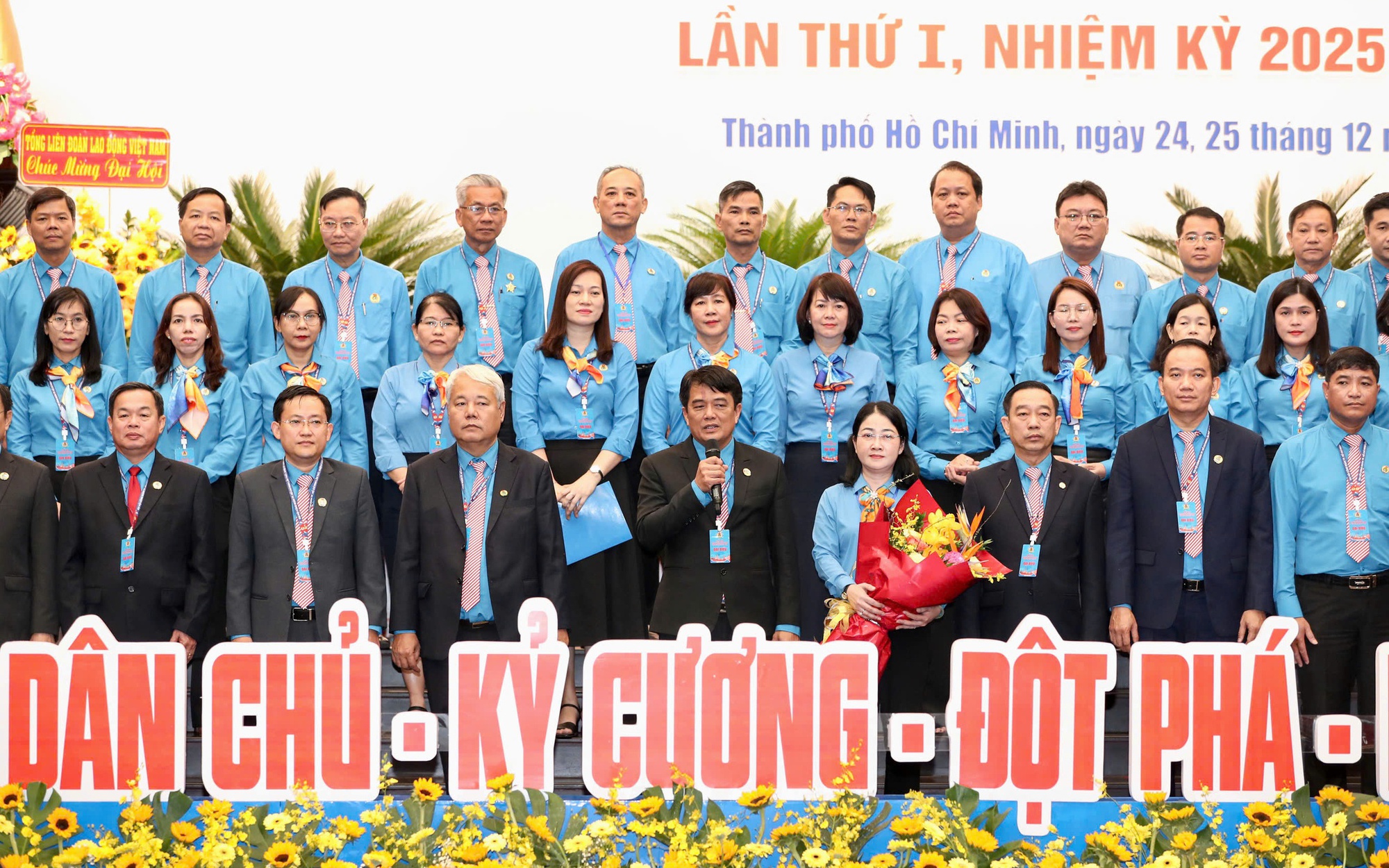 Tạo đột ph&aacute; trong chuyển đổi số, th&uacute;c đẩy s&aacute;ng tạo hoạt động C&ocirc;ng đo&agrave;n Gia Lai - Ảnh 2.