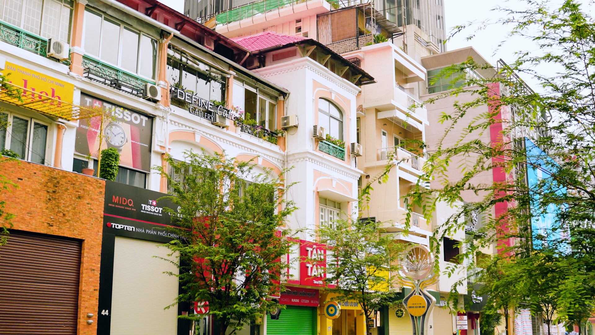 Đường Lê Lợi "lột xác" ngỡ ngàng sau khi khoác áo mới - Ảnh 10.