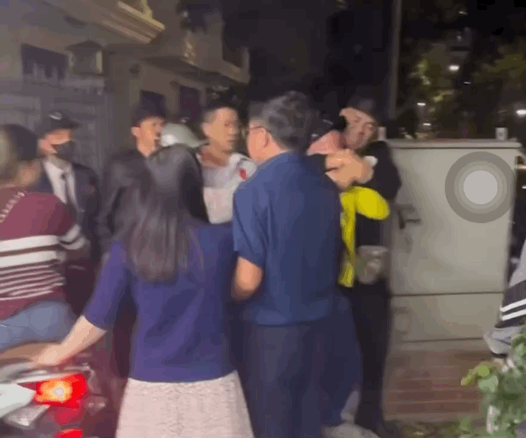 C&ocirc;ng an Điều tra vụ bảo vệ chung cư K35 T&acirc;n Mai đ&aacute;nh người - Ảnh 1.