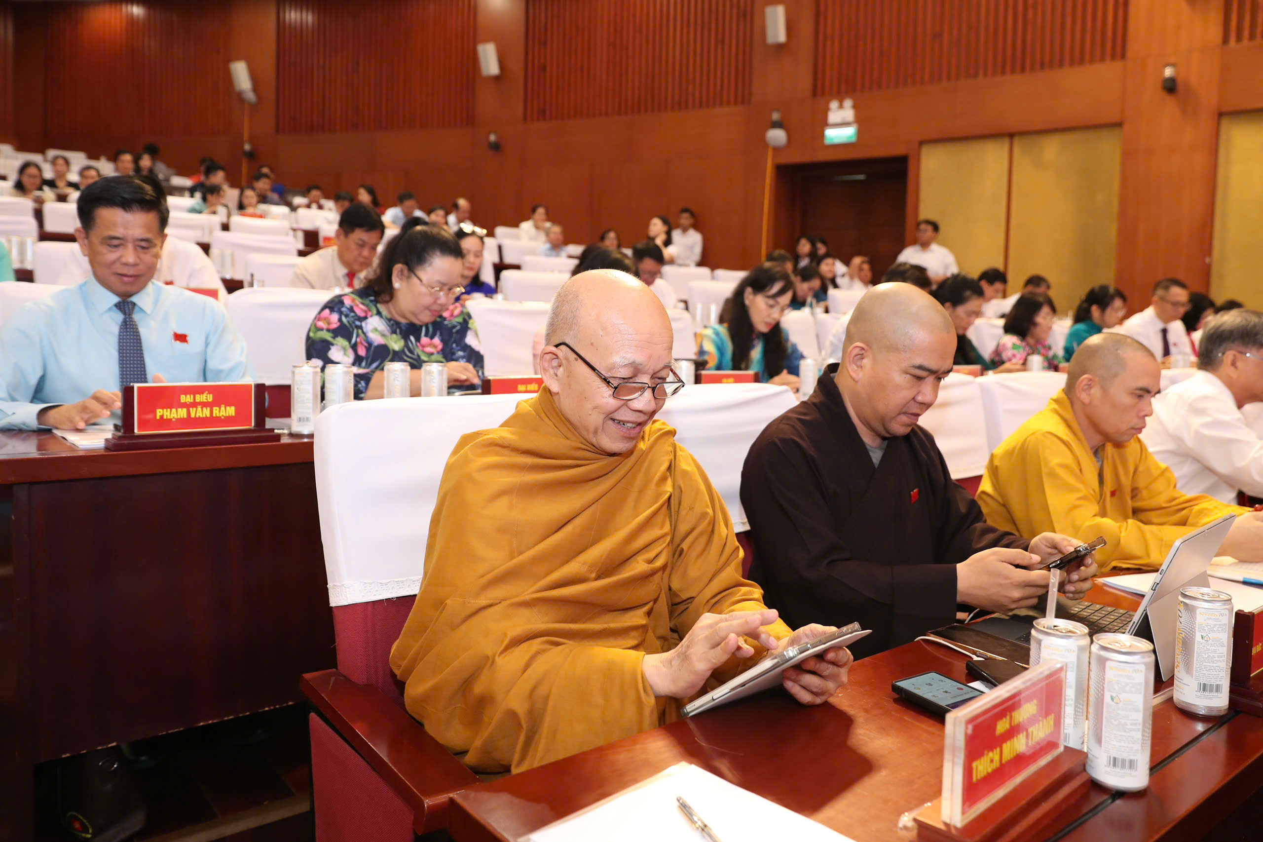 TPHCM thông qua chủ trương đầu tư hai bệnh viện quy mô lớn tại xã Tân Nhựt - Ảnh 1.