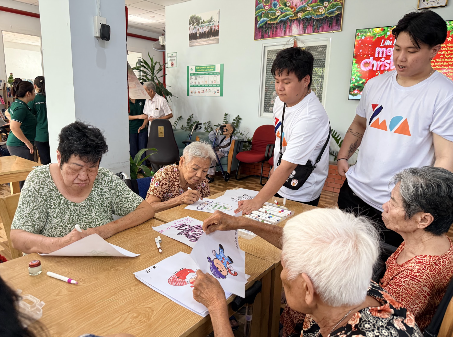 TPHCM chỉ có 36 cơ sở dưỡng lão cho hơn 1,6 triệu người cao tuổi - Ảnh 1.