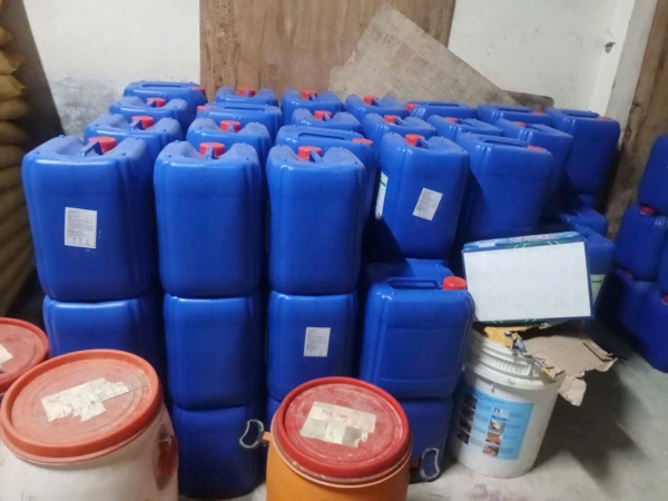 Ph&aacute;t hiện hơn 11 . 000 Kg h&oacute;a chất kh&ocirc;ng r&otilde; nguồn gốc ở C&agrave; Mau - Ảnh 1.