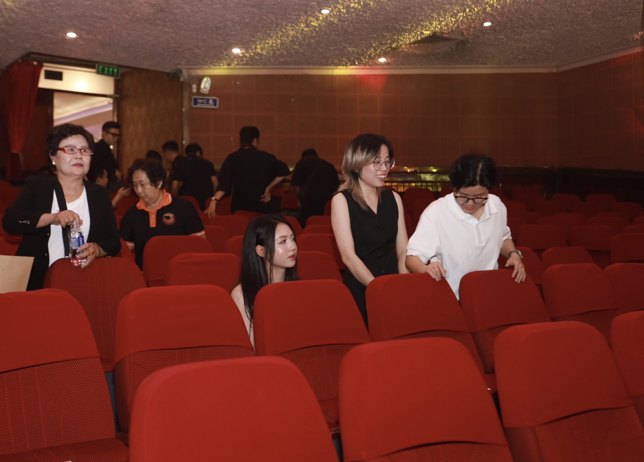 Trần Thị Duyên lặng lẽ đợi Bích Thùy để chia vui - Ảnh 3.