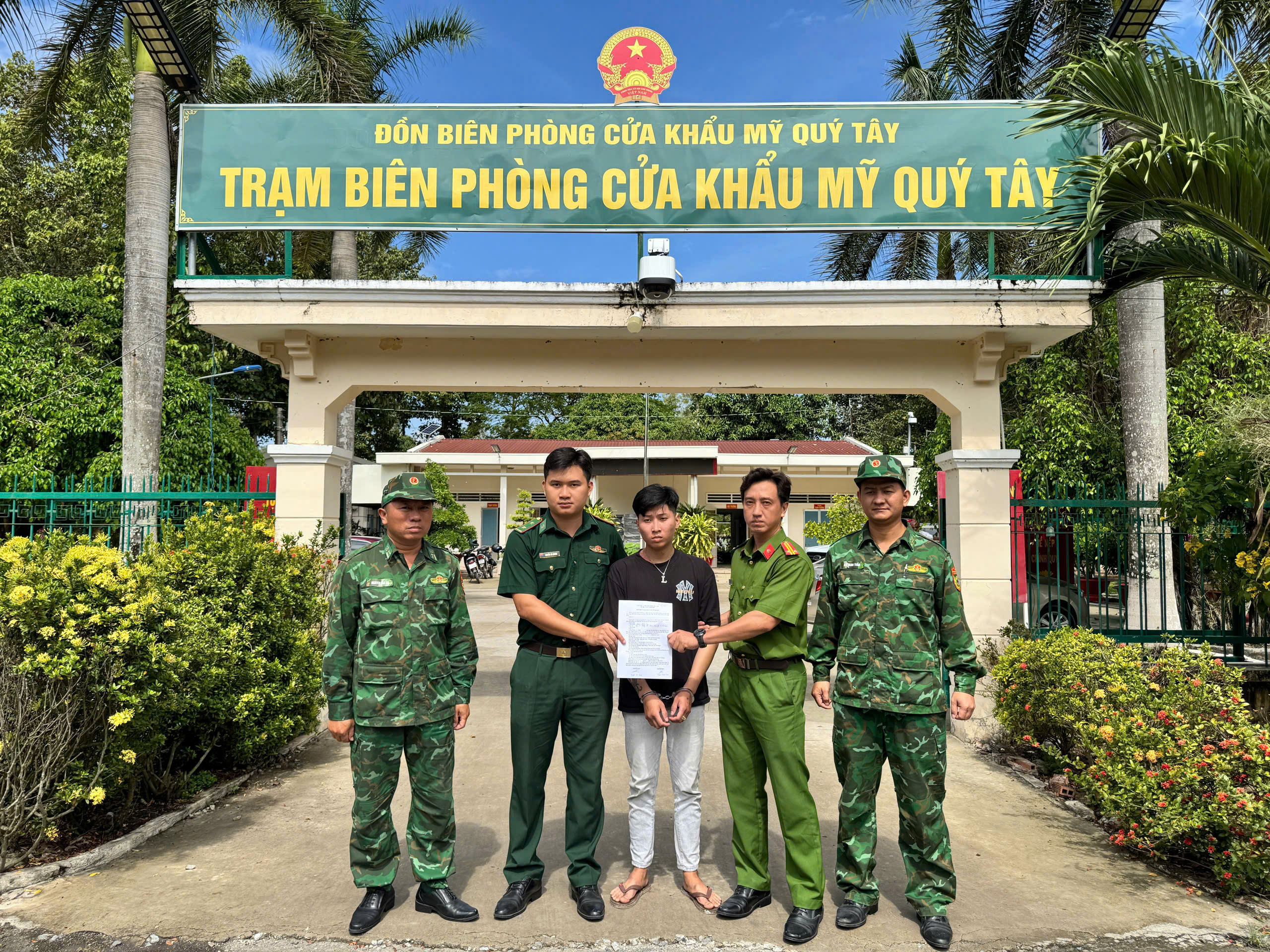 Biên phòng Tây Ninh bắt được tượng giết người ở TPHCM định trốn qua Campuchia - Ảnh 4.