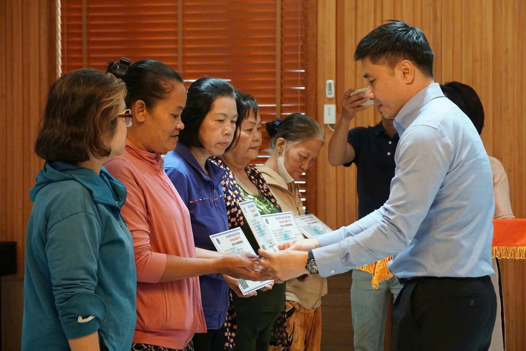 - Ảnh 1. - Ảnh 1.