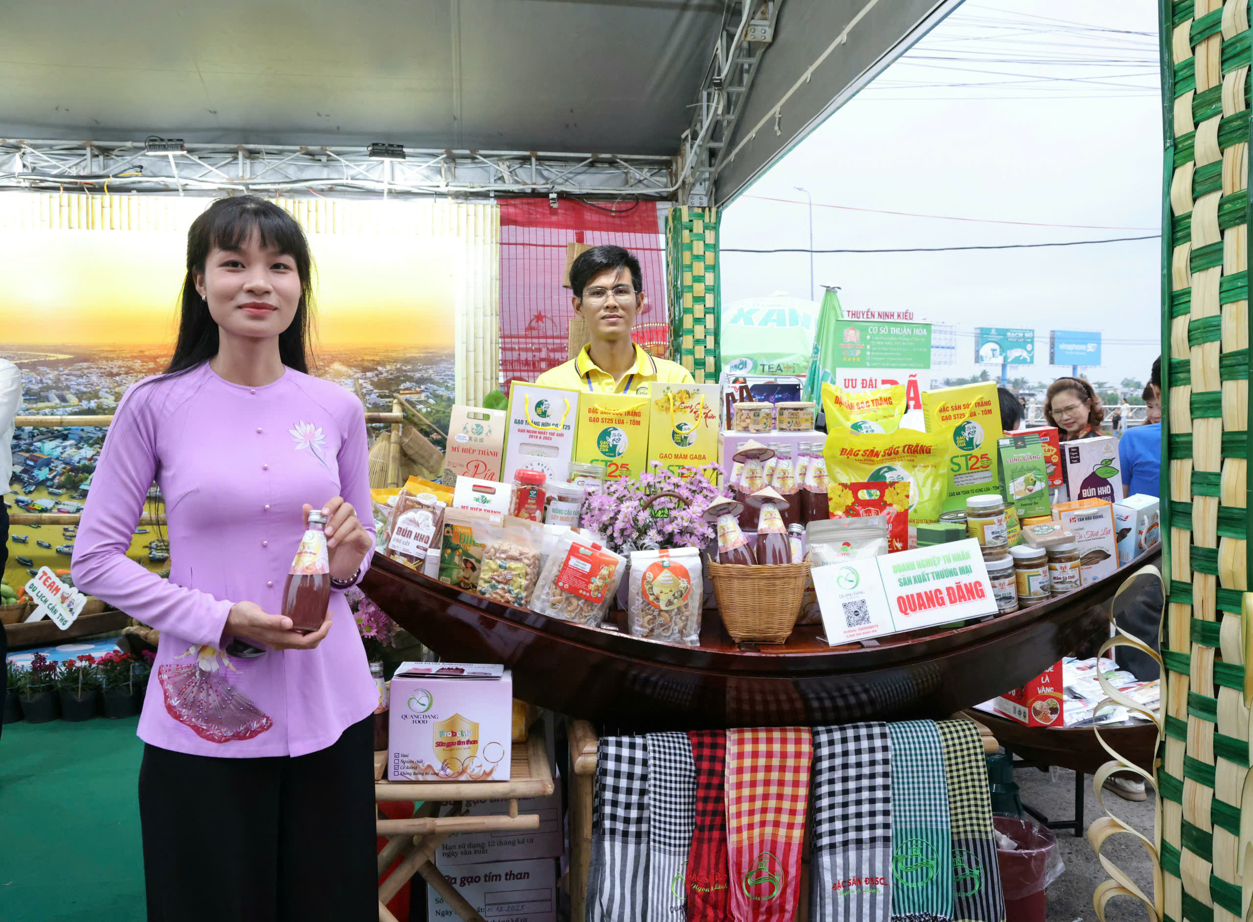 Đặc sắc chương tr&igrave;nh khai mạc Lễ hội Văn h&oacute;a S&ocirc;ng nước Cần Thơ - Ảnh 16.