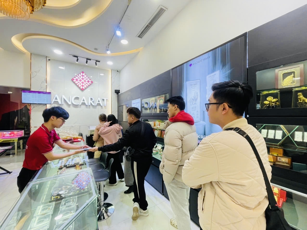 - Ảnh 3. - Ảnh 3.