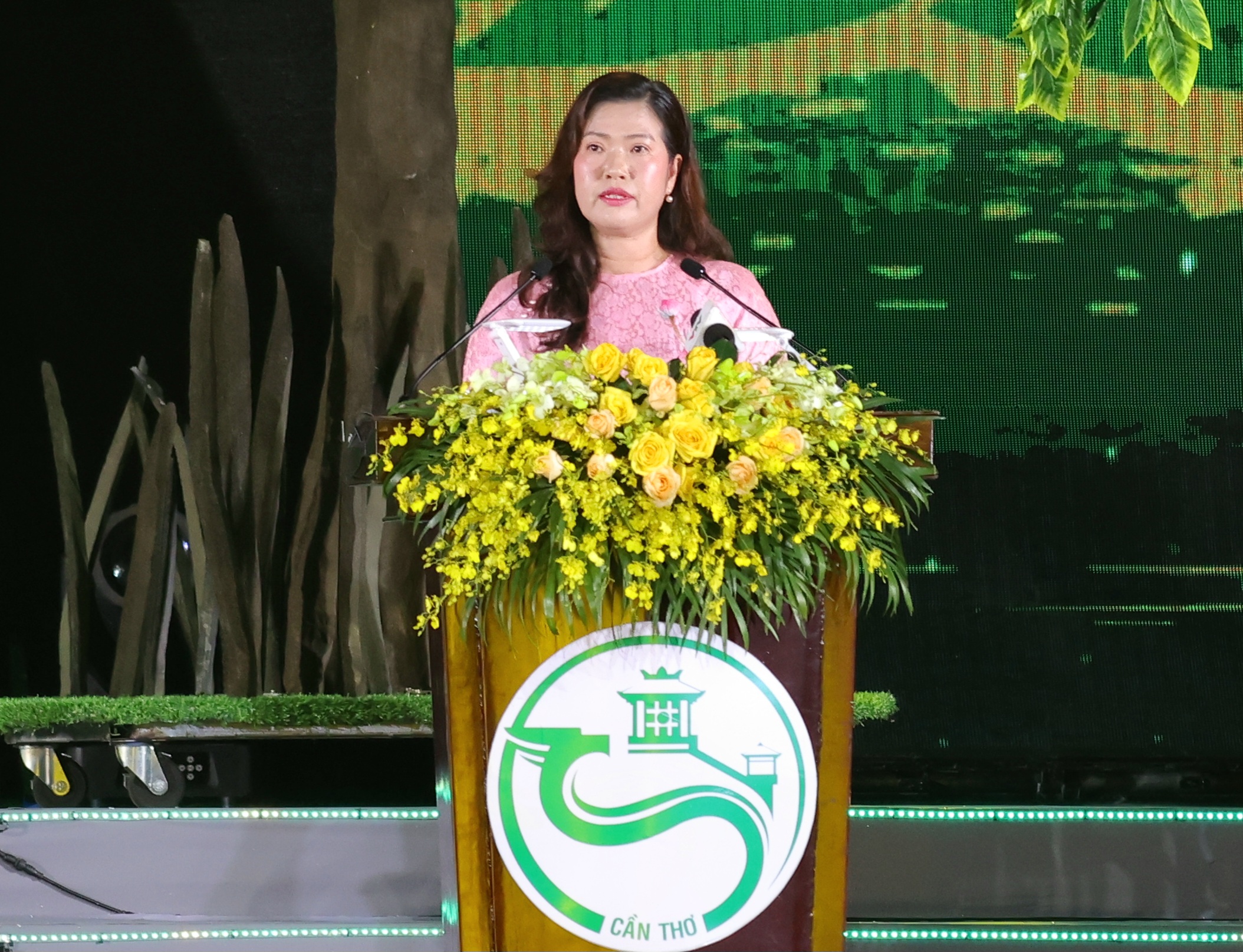 Đặc sắc chương tr&igrave;nh khai mạc Lễ hội Văn h&oacute;a S&ocirc;ng nước Cần Thơ - Ảnh 1.