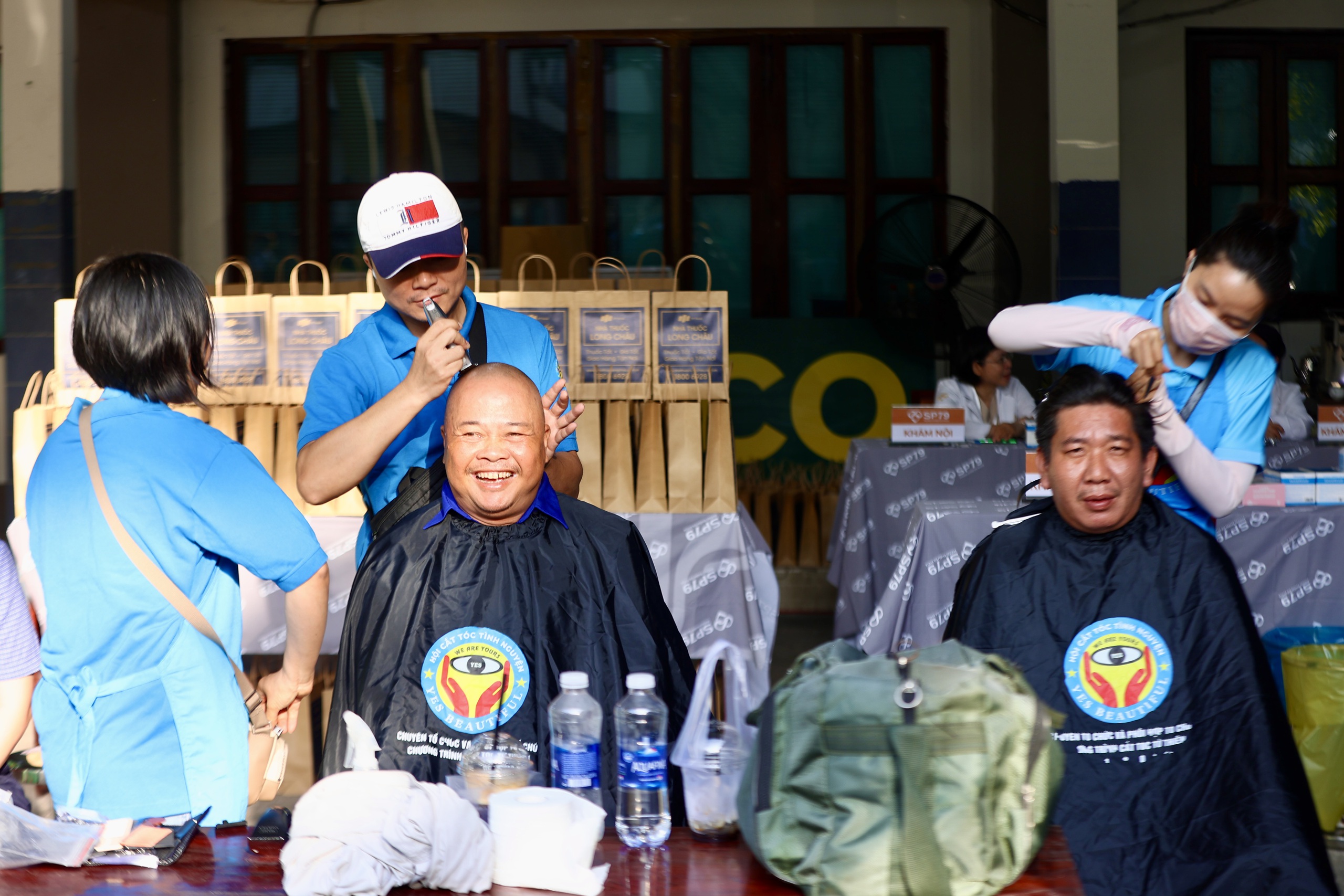 C&ocirc;ng nh&acirc;n vệ sinh TPHCM đ&oacute;n Tết sớm - Ảnh 6.