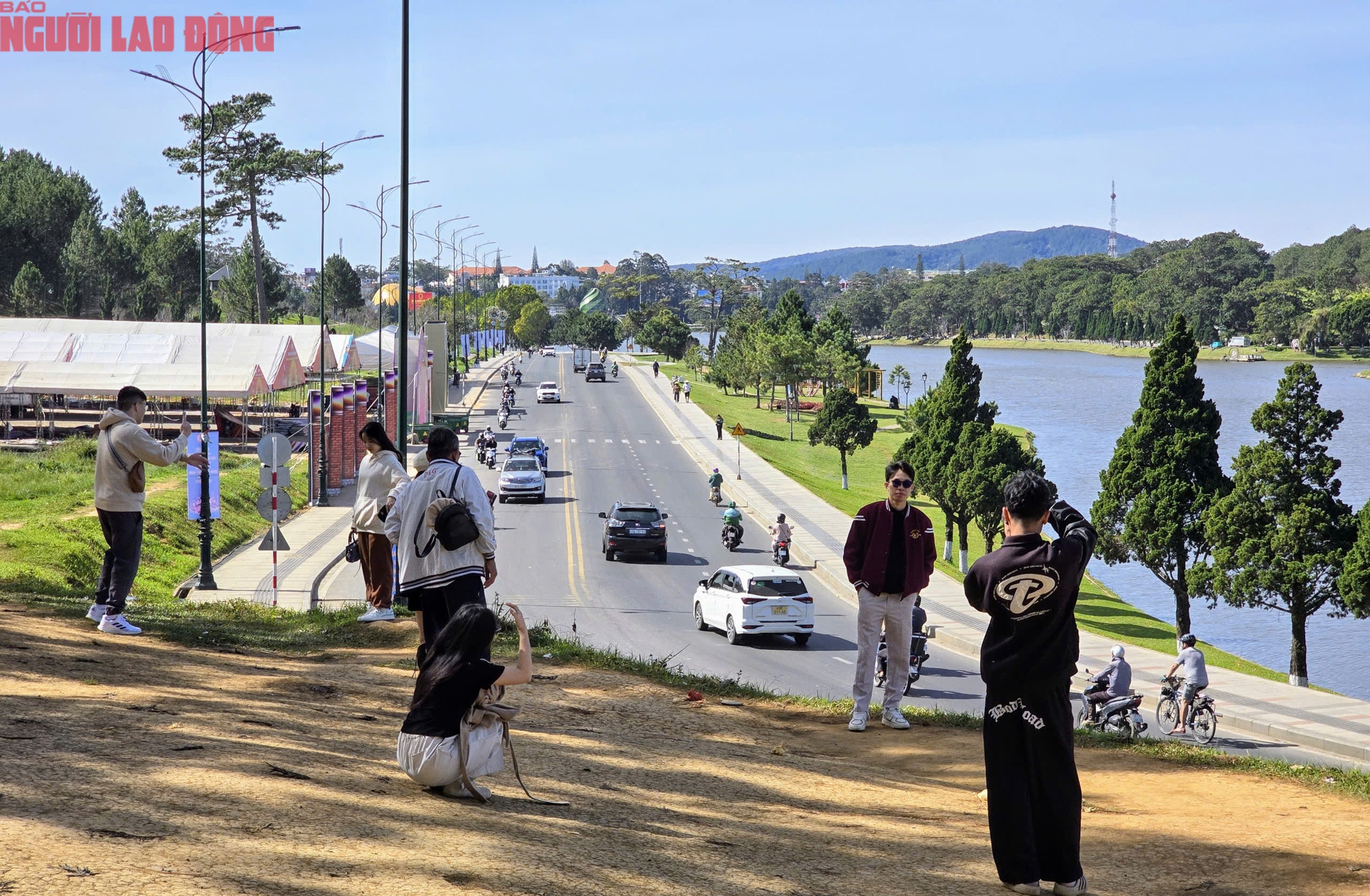 Con dốc c&oacute; view si&ecirc;u đẹp ở Đ&agrave; Lạt, mỗi ng&agrave;y thu h&uacute;t h&agrave;ng trăm du kh&aacute;ch đến check-in - Ảnh 6.