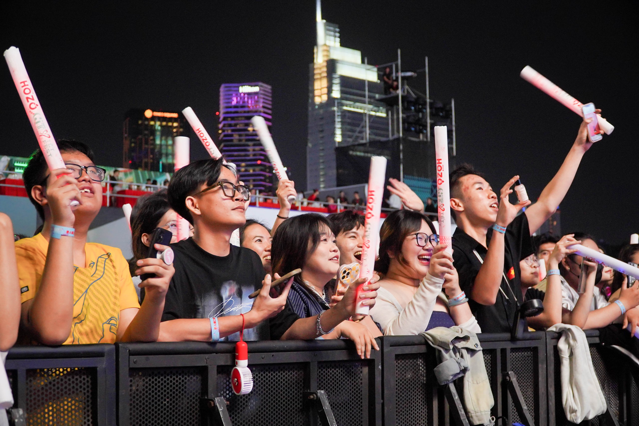 D&agrave;n sao "khủng" đổ bộ đ&ecirc;m khai mạc HOZO City Tết Fest 2025 - Ảnh 27.