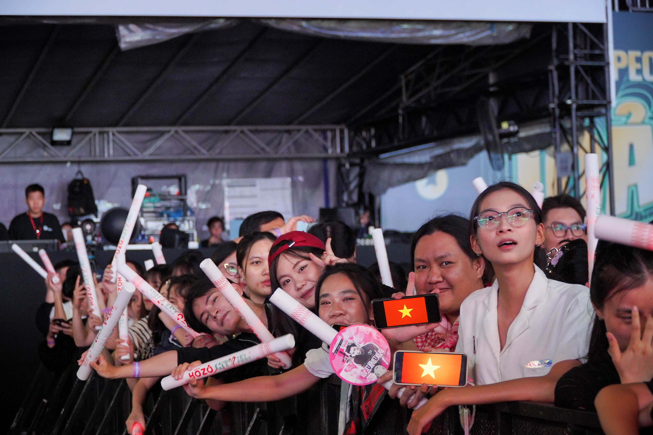 D&agrave;n sao "khủng" đổ bộ đ&ecirc;m khai mạc HOZO City Tết Fest 2025 - Ảnh 29.