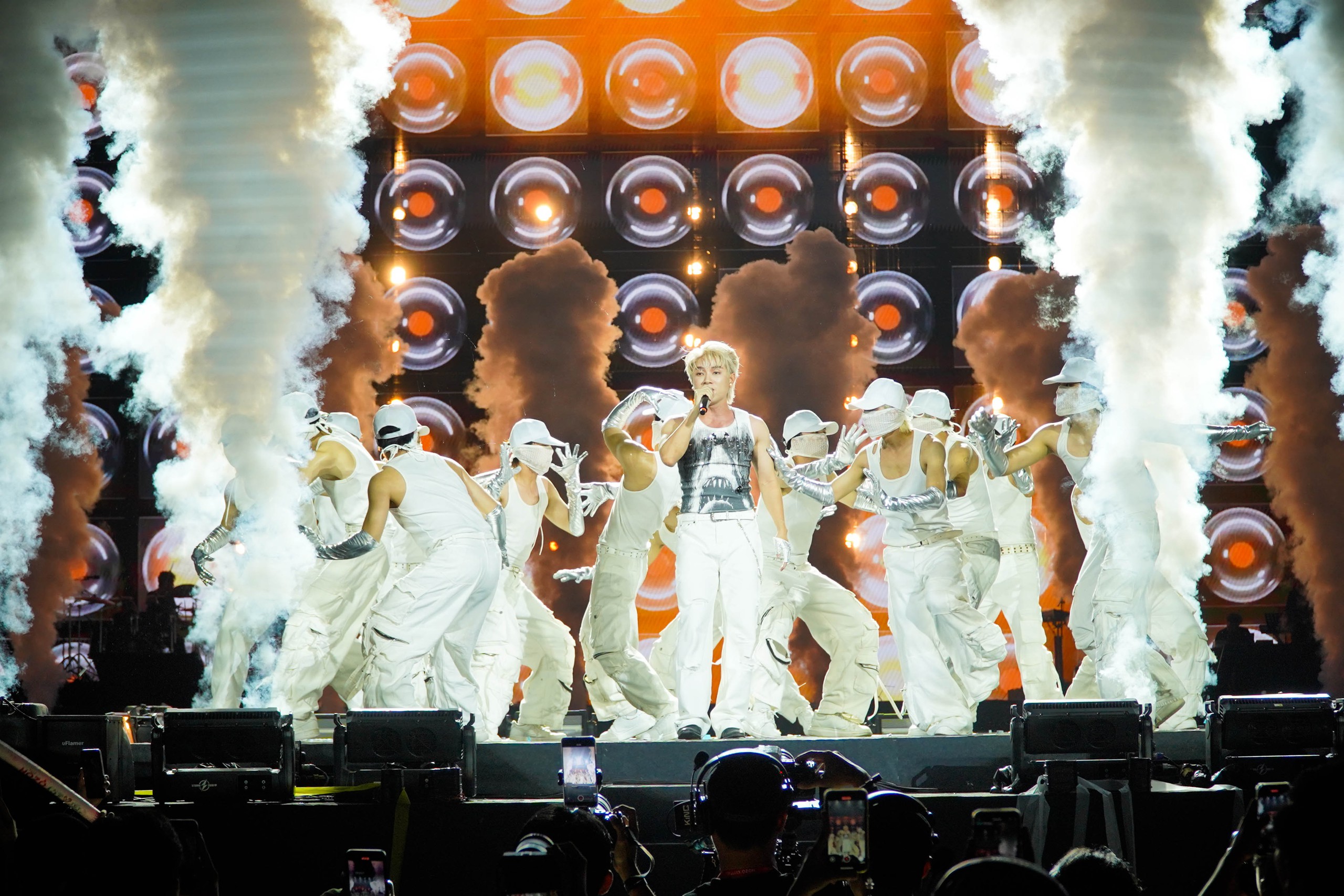 D&agrave;n sao "khủng" đổ bộ đ&ecirc;m khai mạc HOZO City Tết Fest 2025 - Ảnh 24.